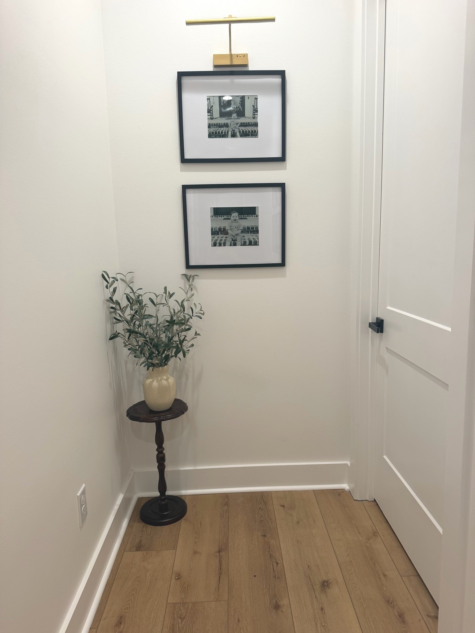 Simple end table used as decor!

#LTKHome #LTKSaleAlert #LTKdayinmylife