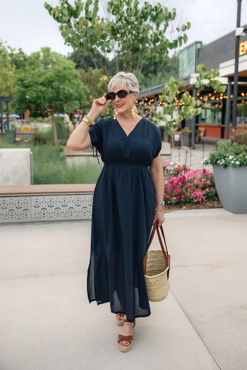 Navy Flowy Dress 💙

#LTKootd #LTKSeasonal #LTKOver40