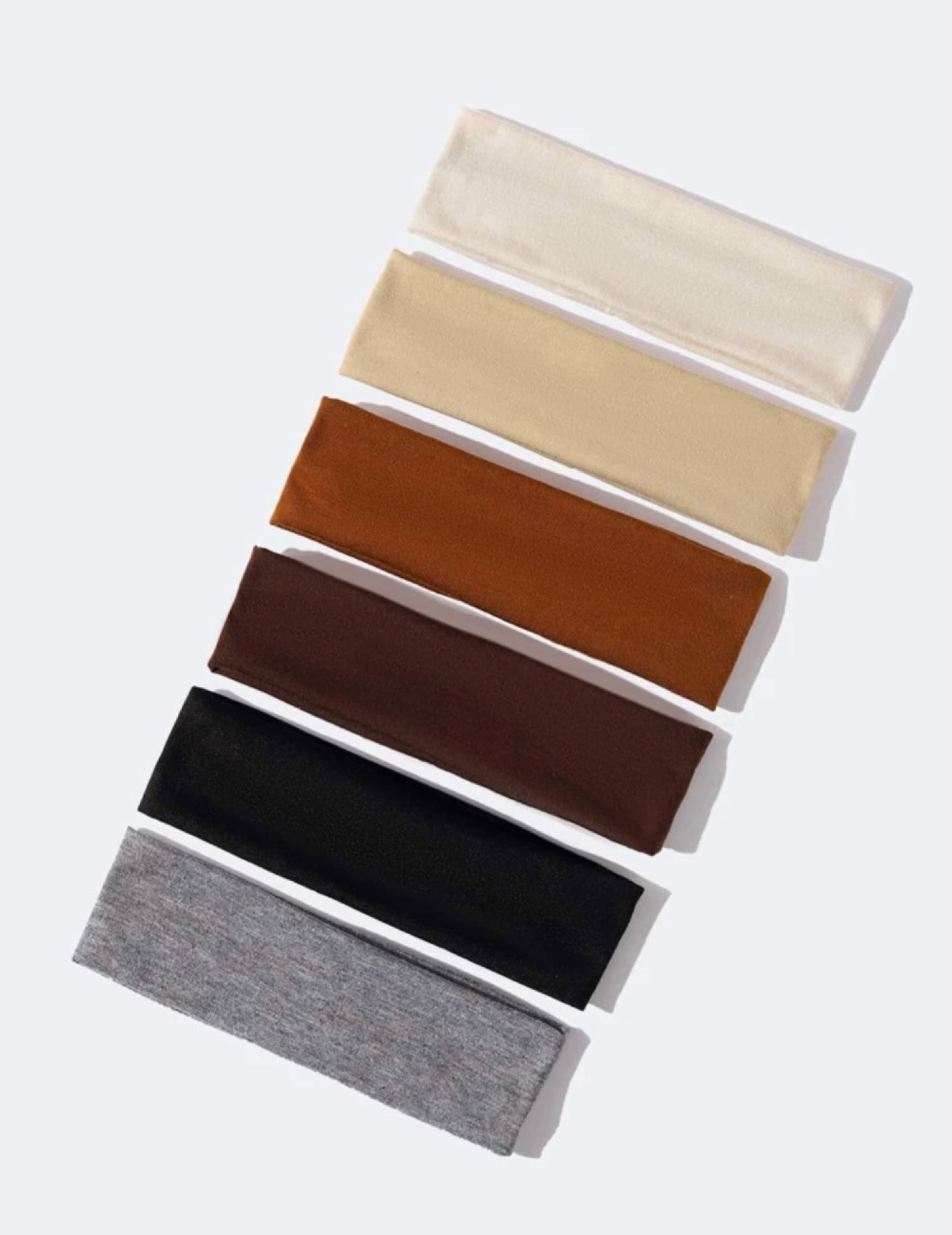 Headband, colored headbands, 90’s, musthave items 

#LTKunder50 #LTKeurope #LTKstyletip