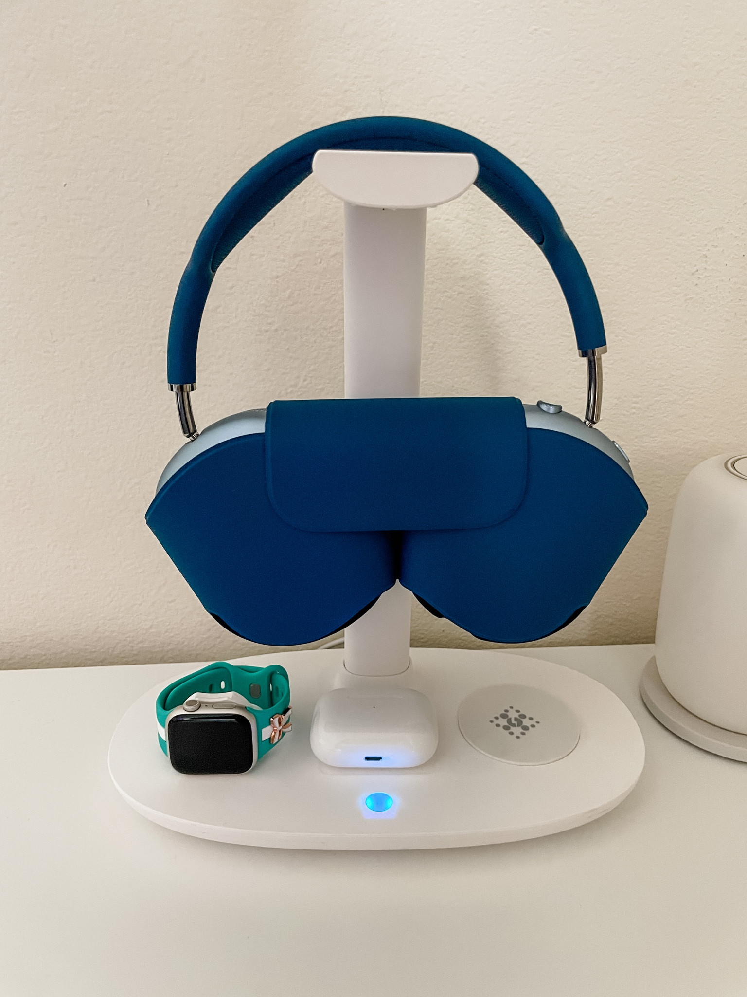 Headphone holder/ Charger station 

#LTKGiftGuide #LTKFind #LTKU