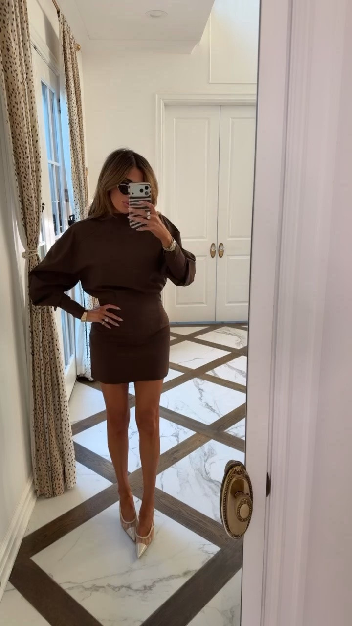 How cute is this dress for fall?! It resembles Zimmermann, but super affordable and very flattering!! I’m wearing a small! 🤎

Zara fashion, Zara finds, Fall fashion hauls, Business casual workwear, Date night outfits, Fall outfits women, Fall dresses, Fall shoes, Gemme Beauty, Emily Gemma