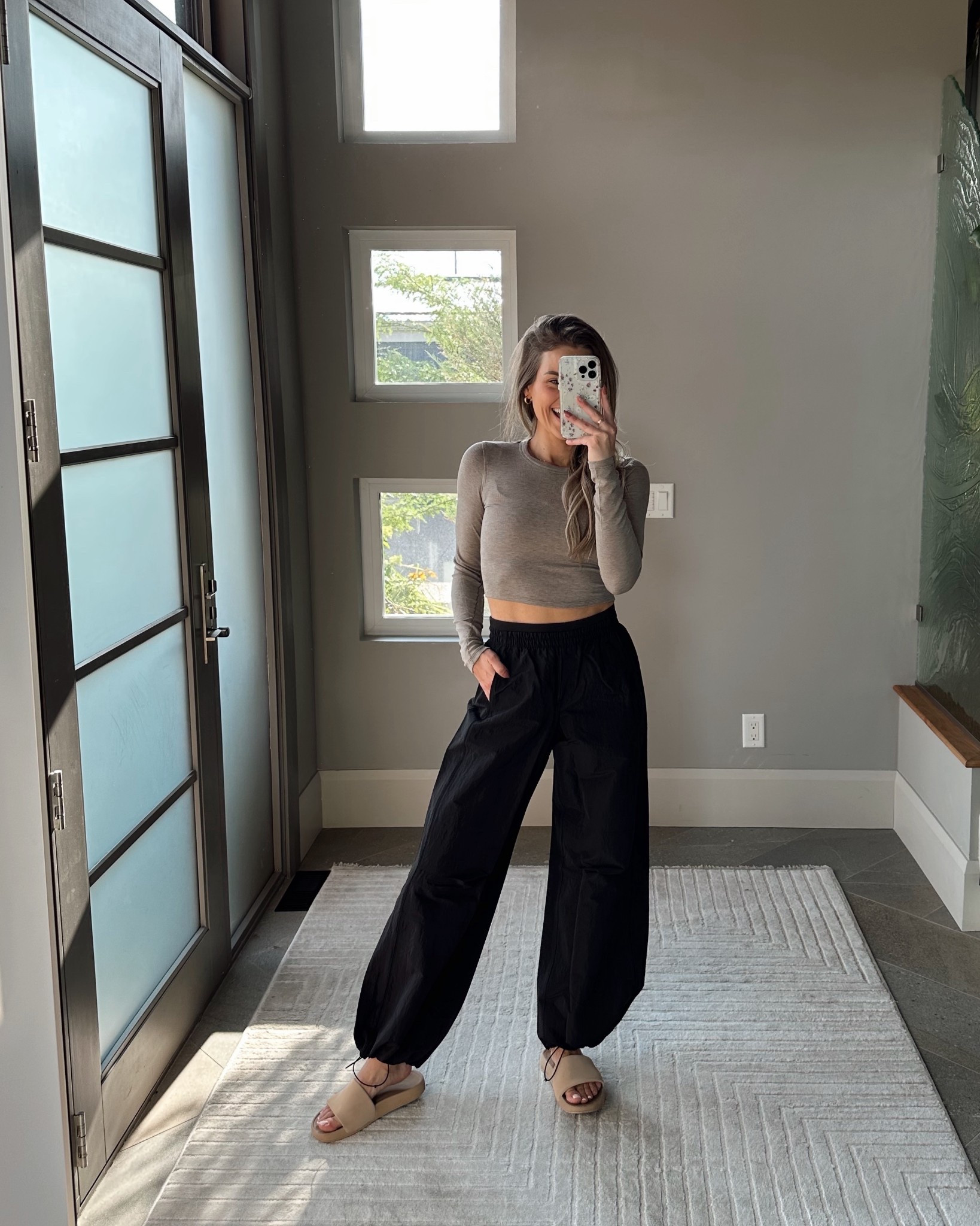 These parachute pants are perfectly oversized 🙌🏼 I’m sad I missed out on more colours! 

I’m wearing a 4 in the top and an XS in the pants ✨

#LTKcanada #LTKstyletip #LTKgiftguide