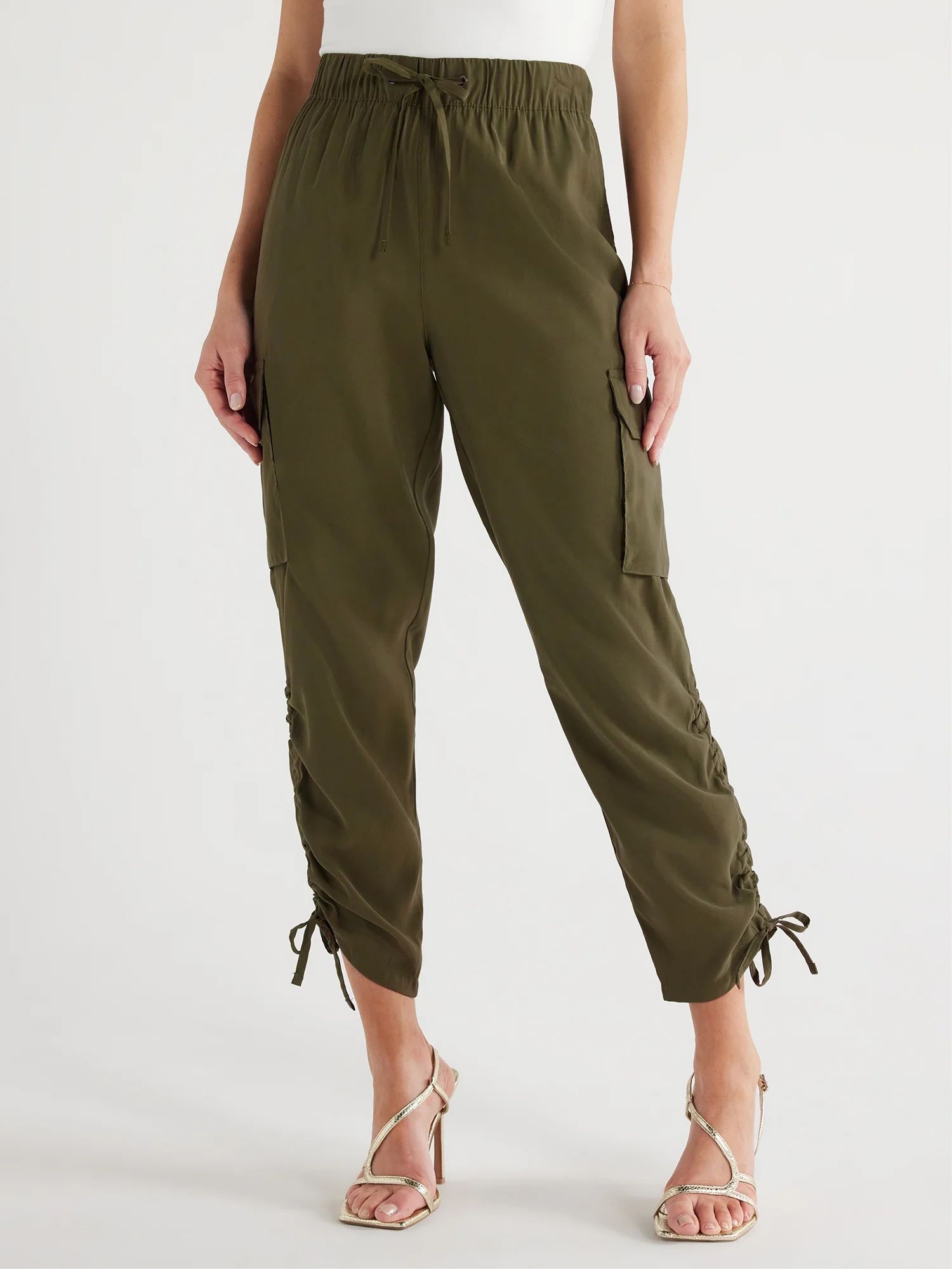 Sofia Jeans Women's Super High Rise Luxe Cargo Pants, 27" Inseam, Sizes XXS-XXXL | Walmart (US)