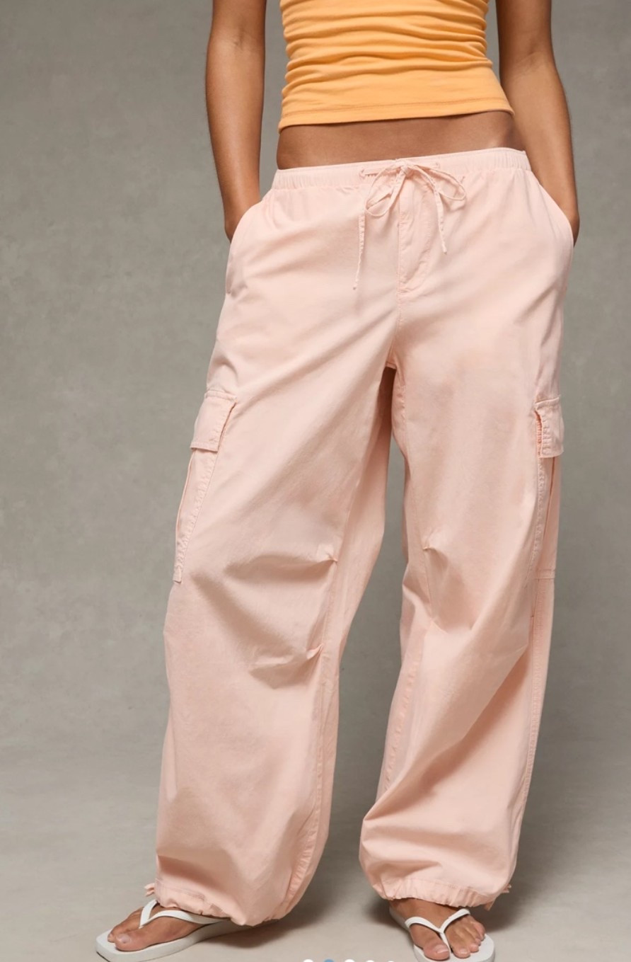 The 90s Low-Rise Baggy Cargo Parachute Pants are back! Stock up + 35% off with code EXTRASPRING
