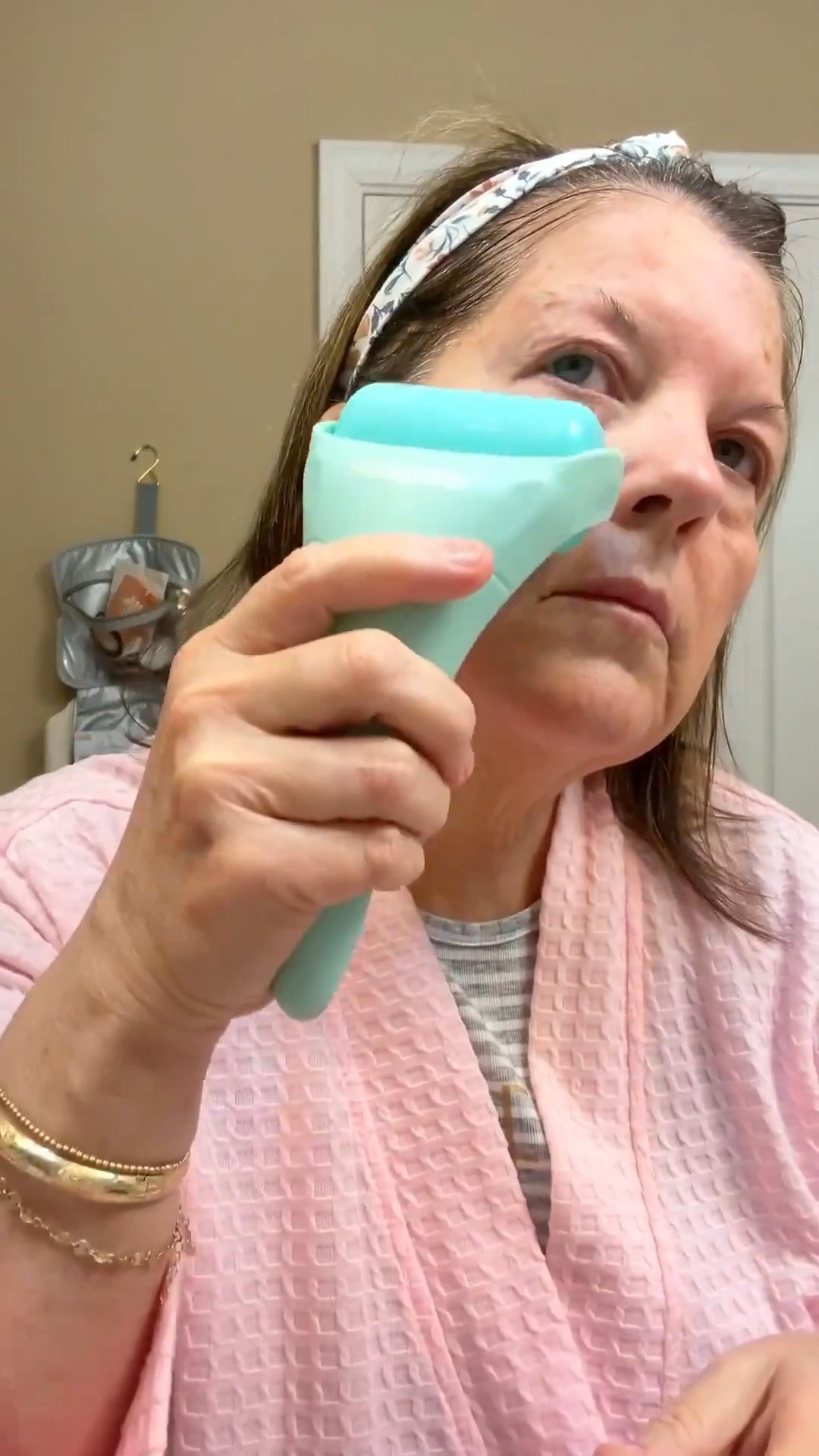 Discover the Skintimate Cold Therapy Ice Roller, a versatile skincare and wellness tool designed to reduce puffiness and stimulate collagen production while providing cryo-therapy to relieve muscle tension. This easy-to-use device can be applied to the face, neck, and body, promoting a soothing and refreshing sensation. With its ergonomic design, the Skintimate Ice Roller glides smoothly across your skin, providing targeted relief where you need it most. The durable construction ensures long-lasting use, and cleaning is a breeze—simply wipe clean with a damp cloth. Elevate your skincare routine and experience the rejuvenating effects of cryo-therapy today.

	•	Helps Reduce Puffiness and Stimulate Collagen Production
	•	Relieves Muscle Tension with Cryo-Therapy
	•	Versatile Use on Face, Neck, and Body
	•	Soothing and Easy to Use
	•	Durable and Easy to Clean

#LTKOver40 #LTKselfcare #LTKdayinmylife