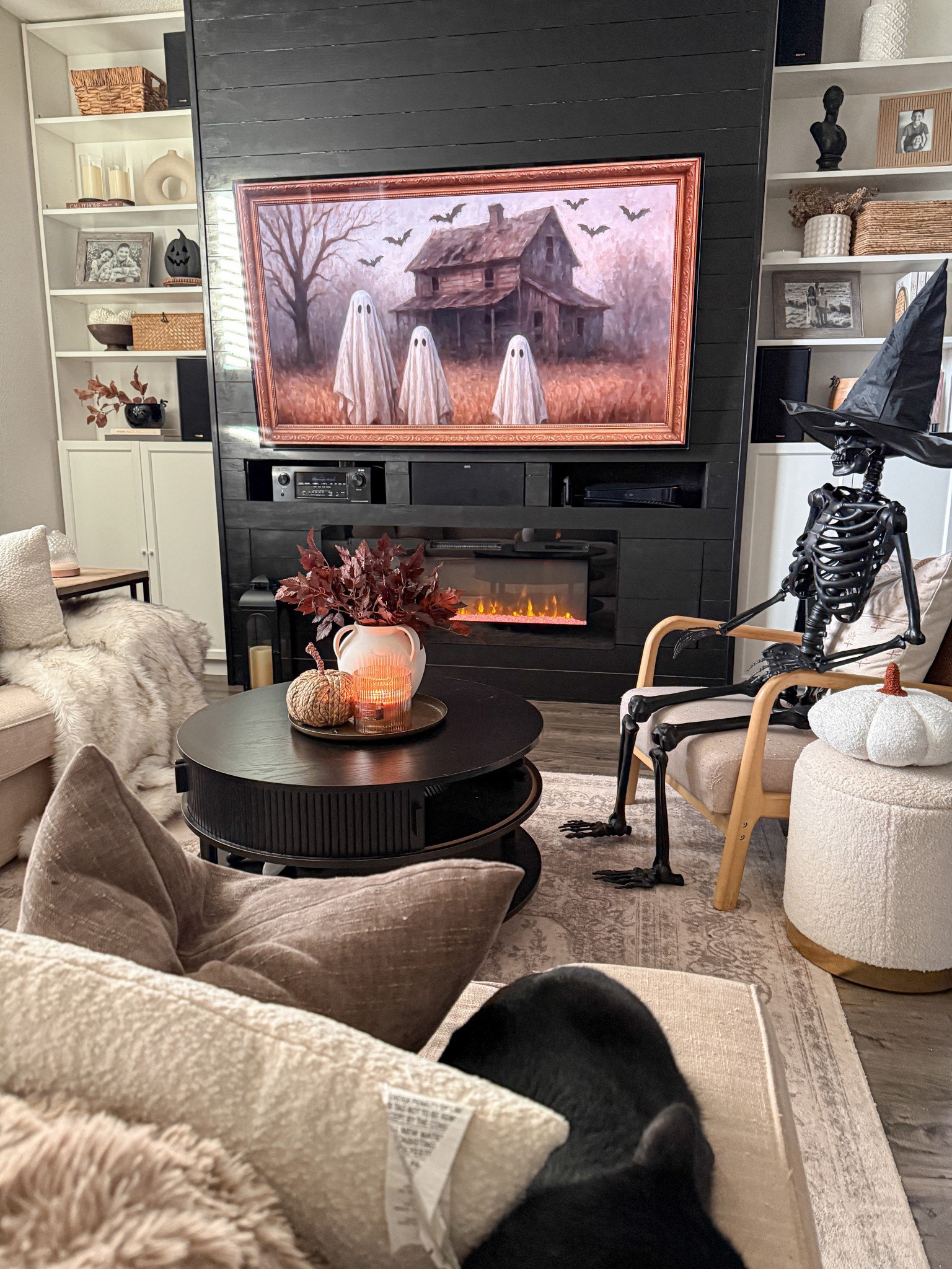 Fall livingroom decor 🦇

#LTKHalloween #LTKHome