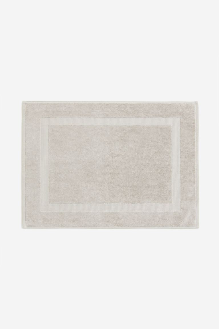 Velour Bath Mat | H&M (US + CA)