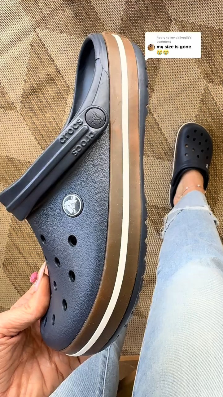 I didn’t expect the gum detail to make this much difference… but it actually makes them look way less basic.

#LTKFinds #LTKTrend #LTKStyle
#CrocsClogs #CasualStyle #ComfortWear #earnscommissions 

 #LTKootd #LTKActive #LTKTravel