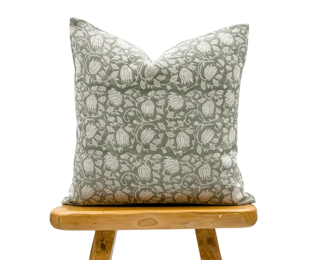 Designer Grey Green Floral Design on Natural Linen Pillow - Etsy | Etsy (US)
