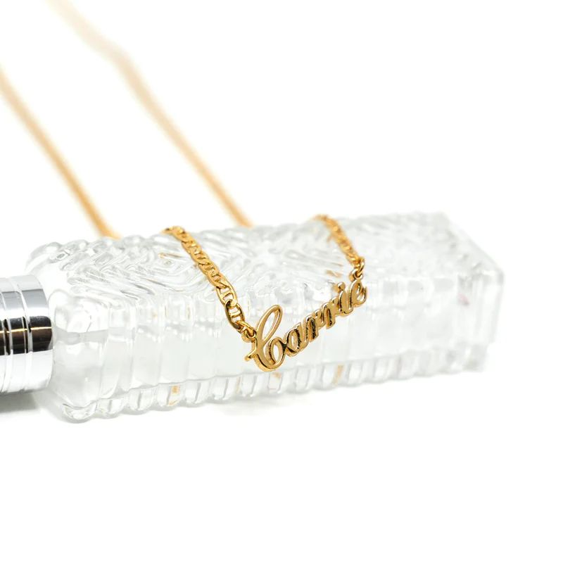 Custom Carrie Style Name Necklace | The Sis Kiss