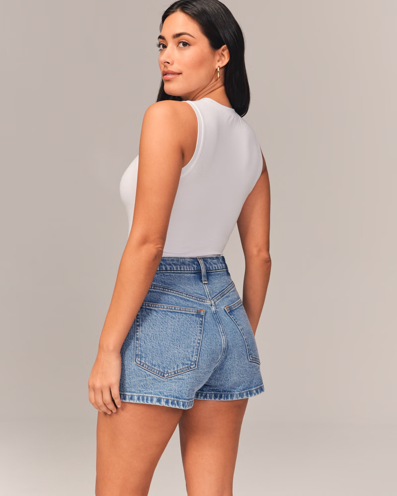 Curve Love High Rise Mom Short | Abercrombie & Fitch (US)