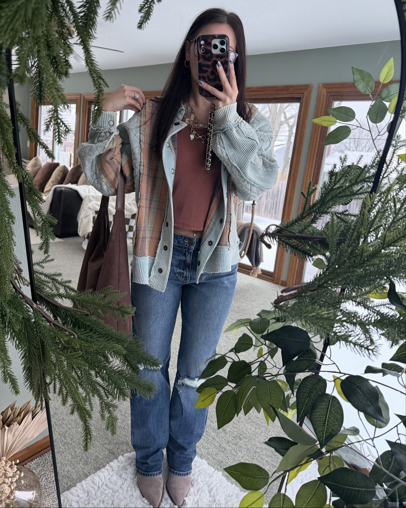 shacket, tank, jeans & necklace- Buckle 
cowboy boots- Altar’d State 
purse- Amazon

🙌🏼🤍🤠✨#LTKBuckle #LTKAltar’dState

#LTKootd