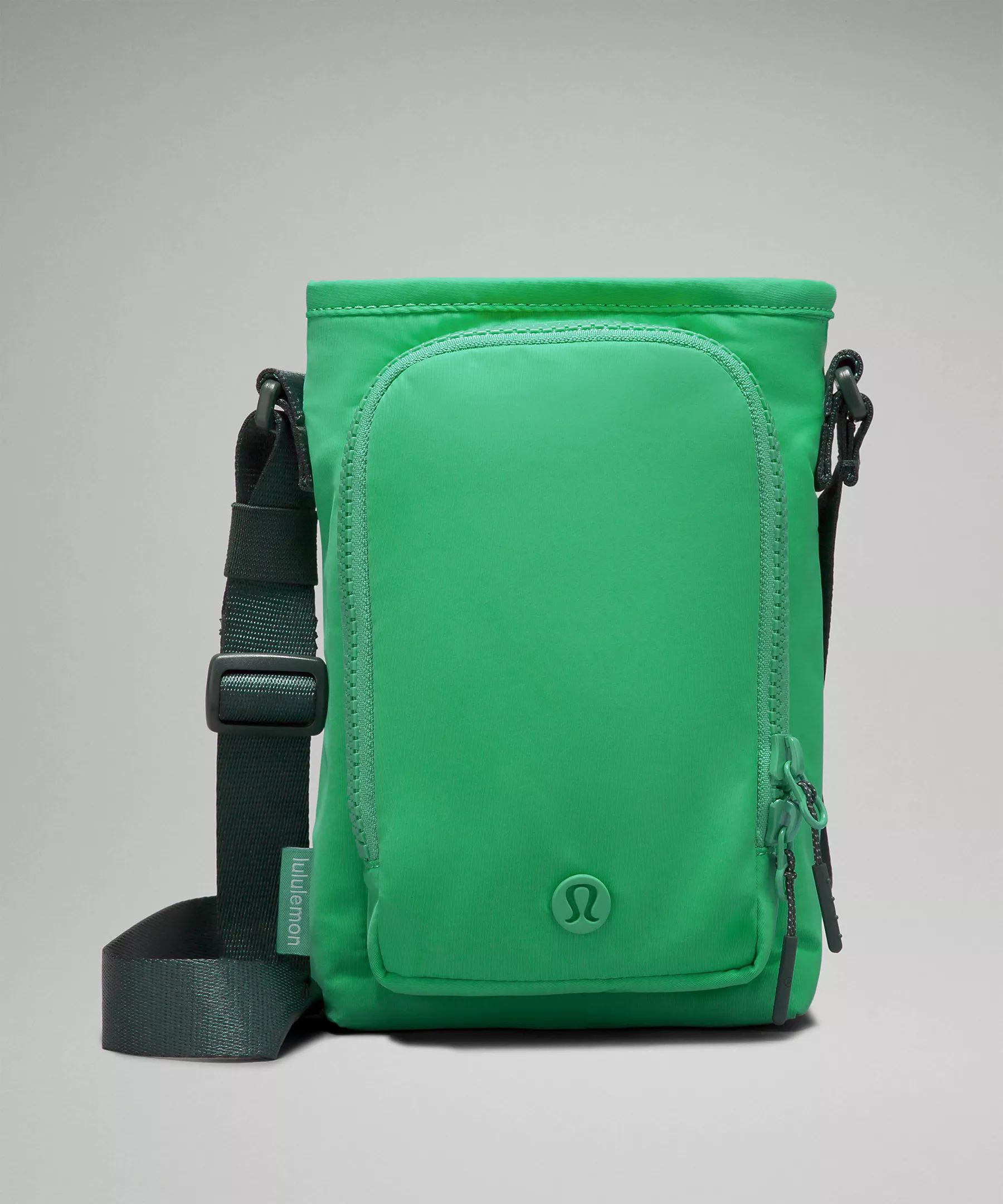 Water Bottle Crossbody with Front Pocket 2L | Lululemon (US)