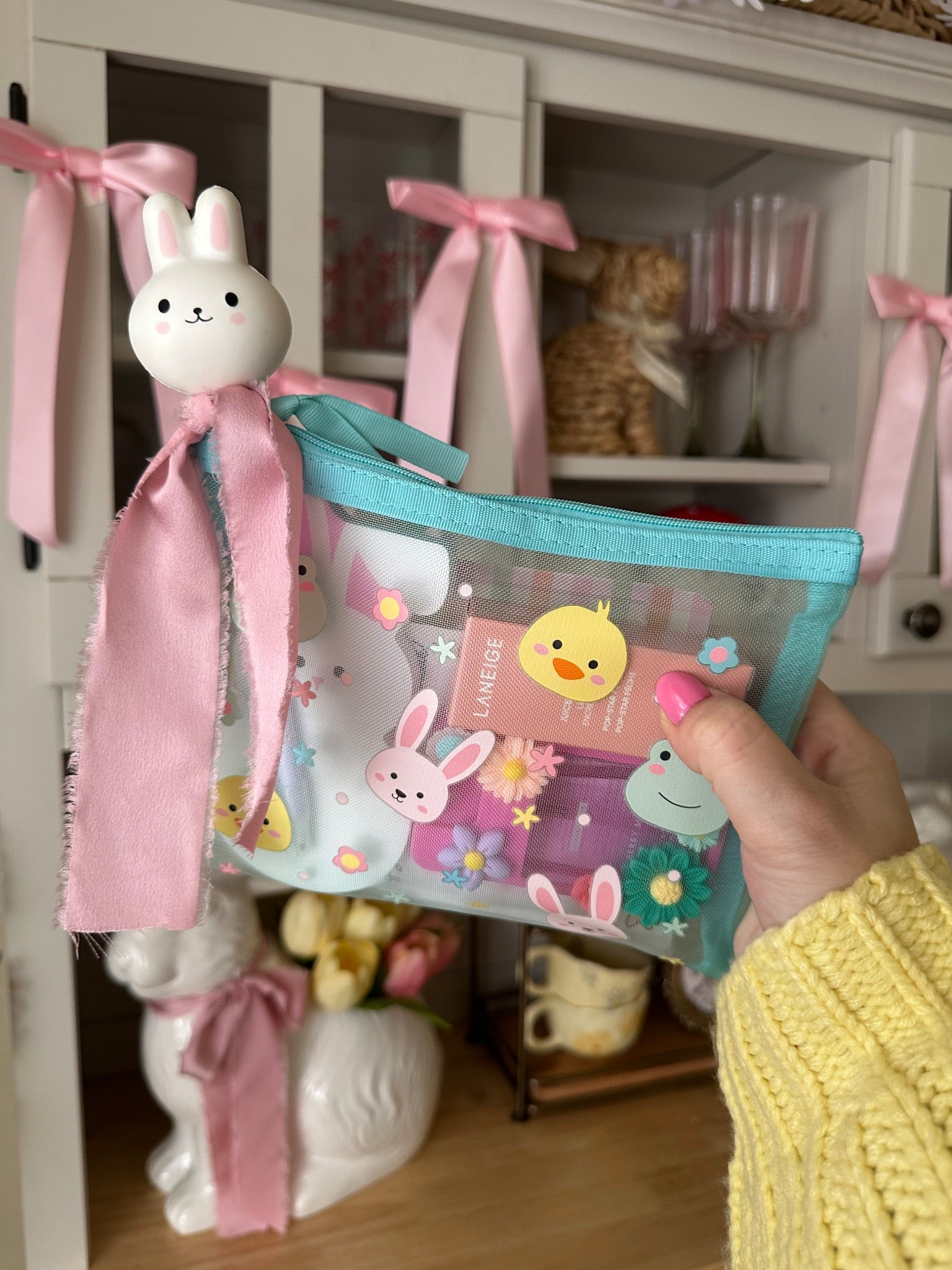 These mesh bags are a must every season because they make awesome gifts! For teachers even kids. Fill them up, add a free printable and that’s it. 

#LTKKids #LTKHome #LTKSeasonal