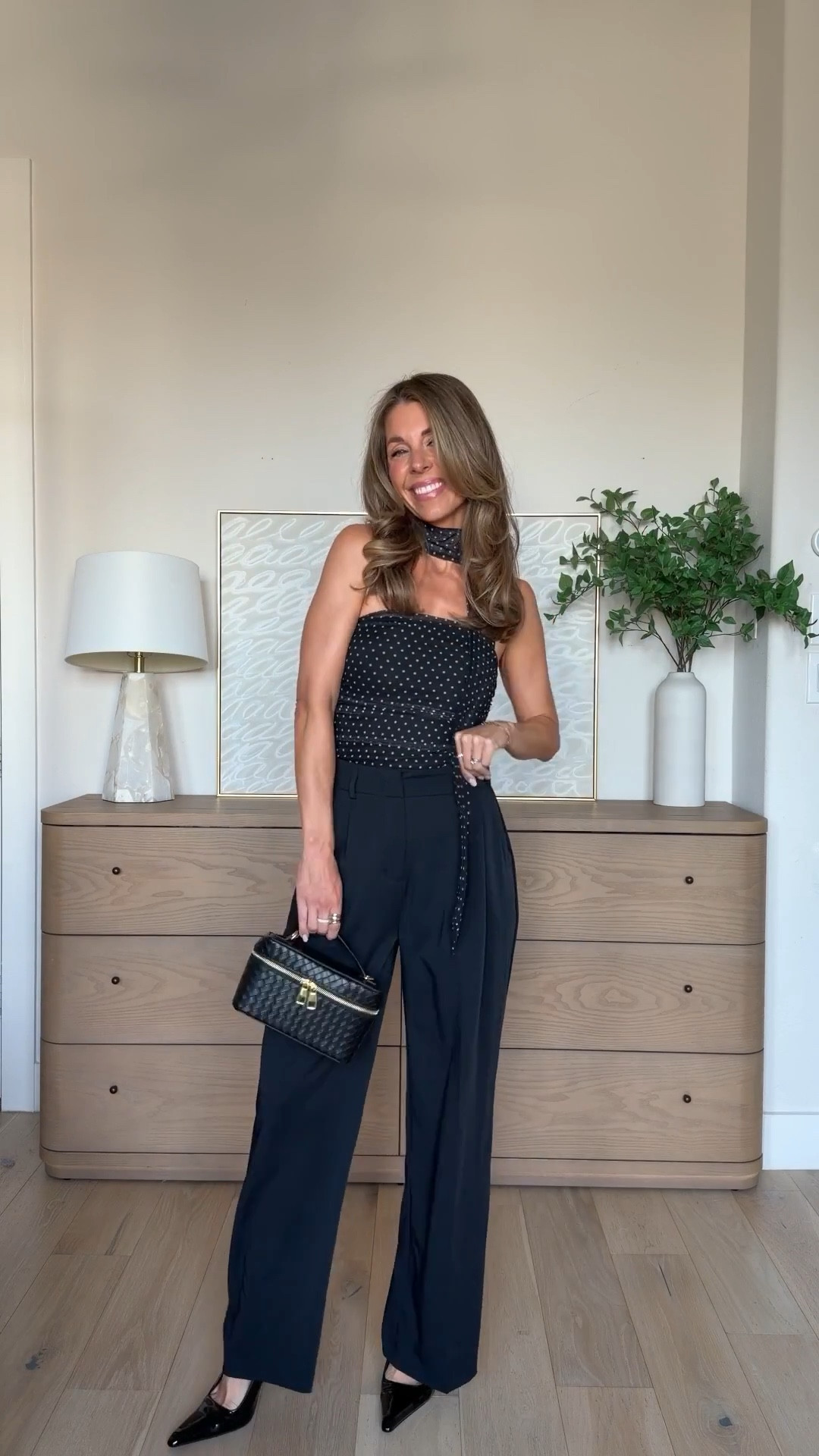 OOTN for dinner in Dallas! Xs top and xs pants! Strapless top with neck scarf comes in multiple colors. TTS but fyi top fits tight!! 




#LTKgrwm #LTKdayinmylife #LTKootd