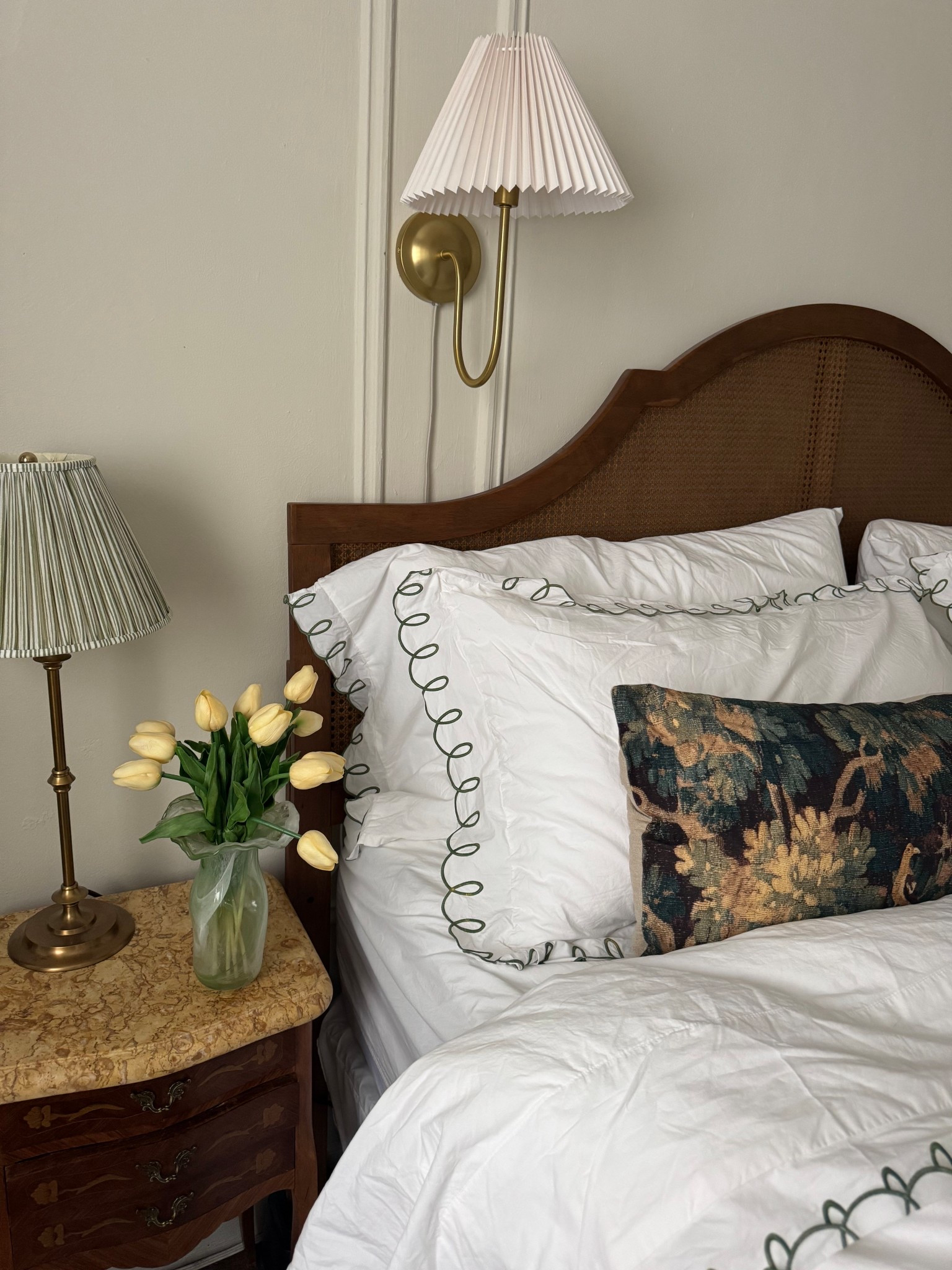Bedside

#LTKHome