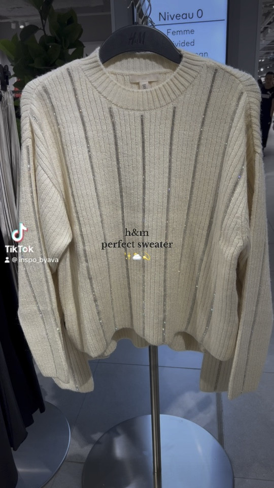 H&M sweater ✨⛅️💗
Obsessed!!!
Link is below ⤵️

#LTKSeasonal #LTKeurope #LTKfindsunder100