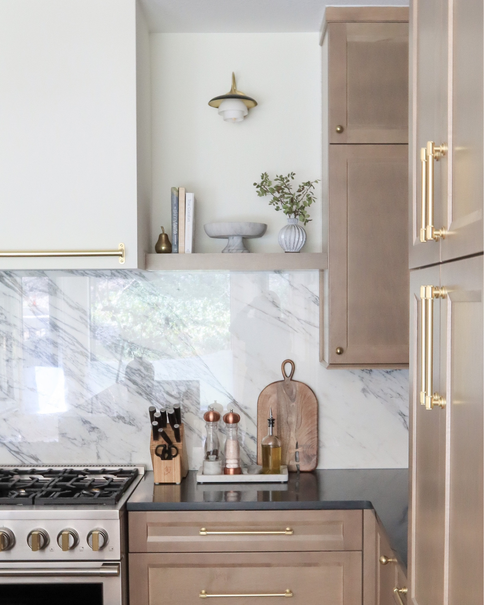 Kitchen gold hardware, marble fruit bowl, countertop decor and kitchen accessories 

#LTKhome #LTKstyletip #LTKunder50