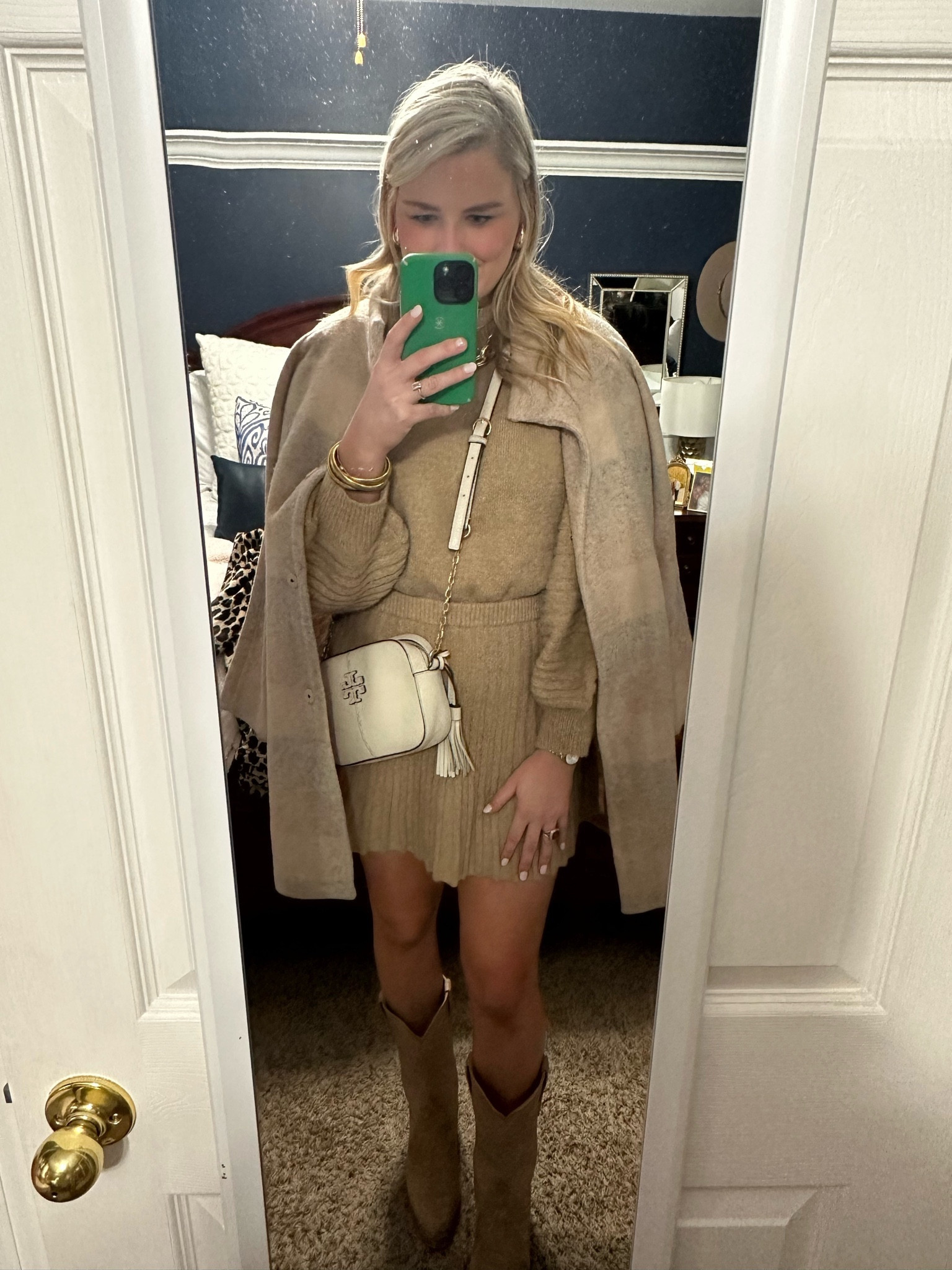 TTS set and adding a cowgirl boot to every outfit

#LTKHoliday #LTKSeasonal #LTKstyletip