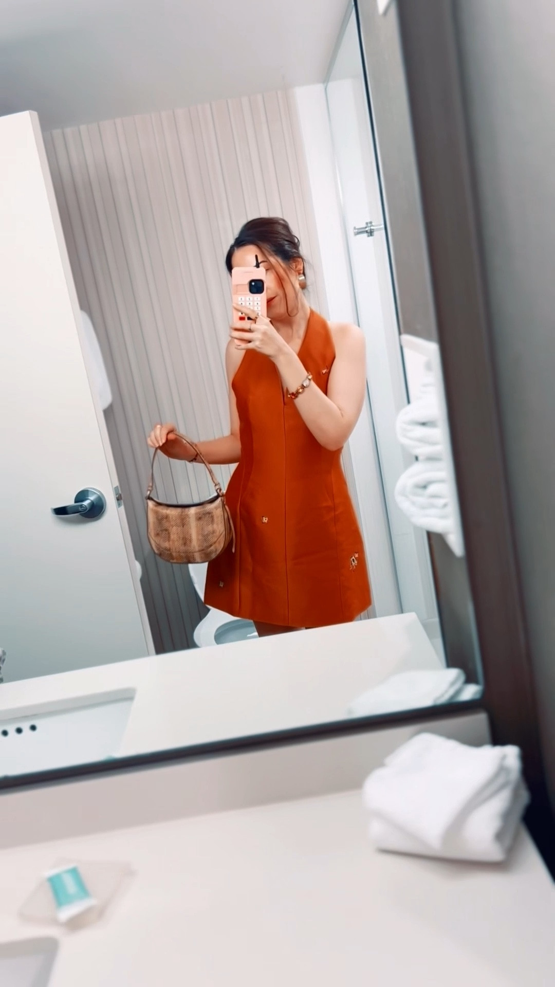 wore an orange dress for emo night at the Jonas Brother concert 

#LTKTravel #LTKItBag #LTKStyleTip