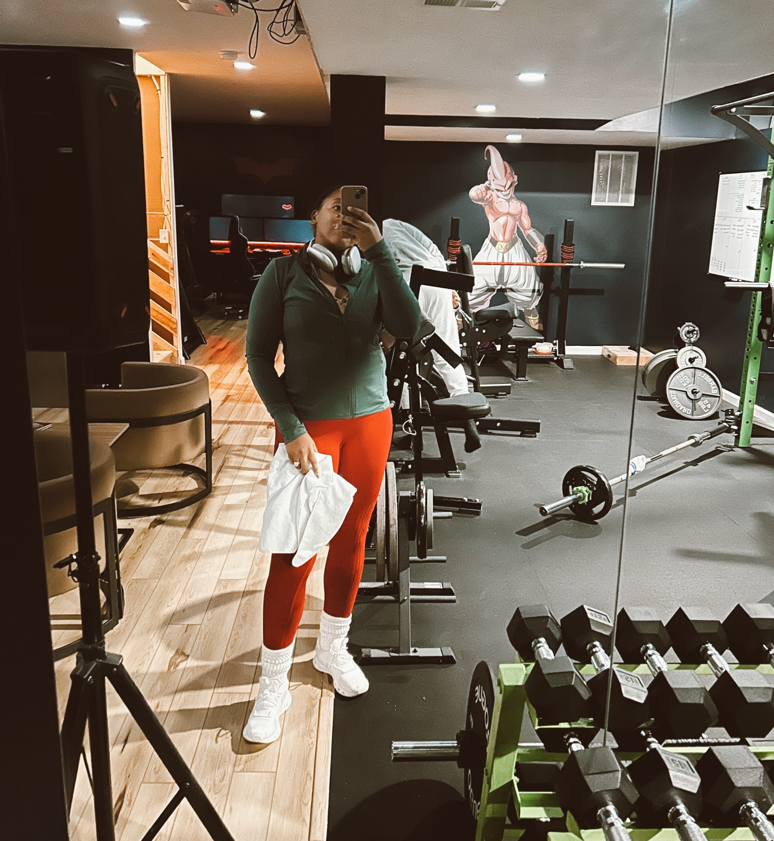 Home gym session! Linked my festive outfit here! 

#LTKHome #LTKActive #LTKFitness