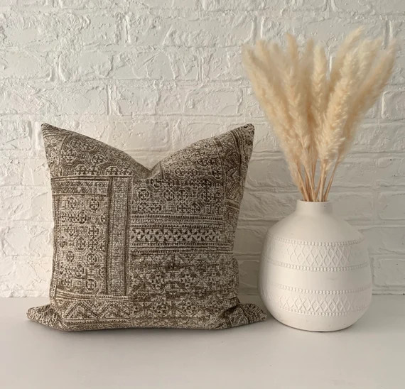 ANATOLIA | Vintage Turkish Rug Textile Pillow Cover | Boho Pillow | Square | 18x18 | 20x20 | Mari... | Etsy (US)