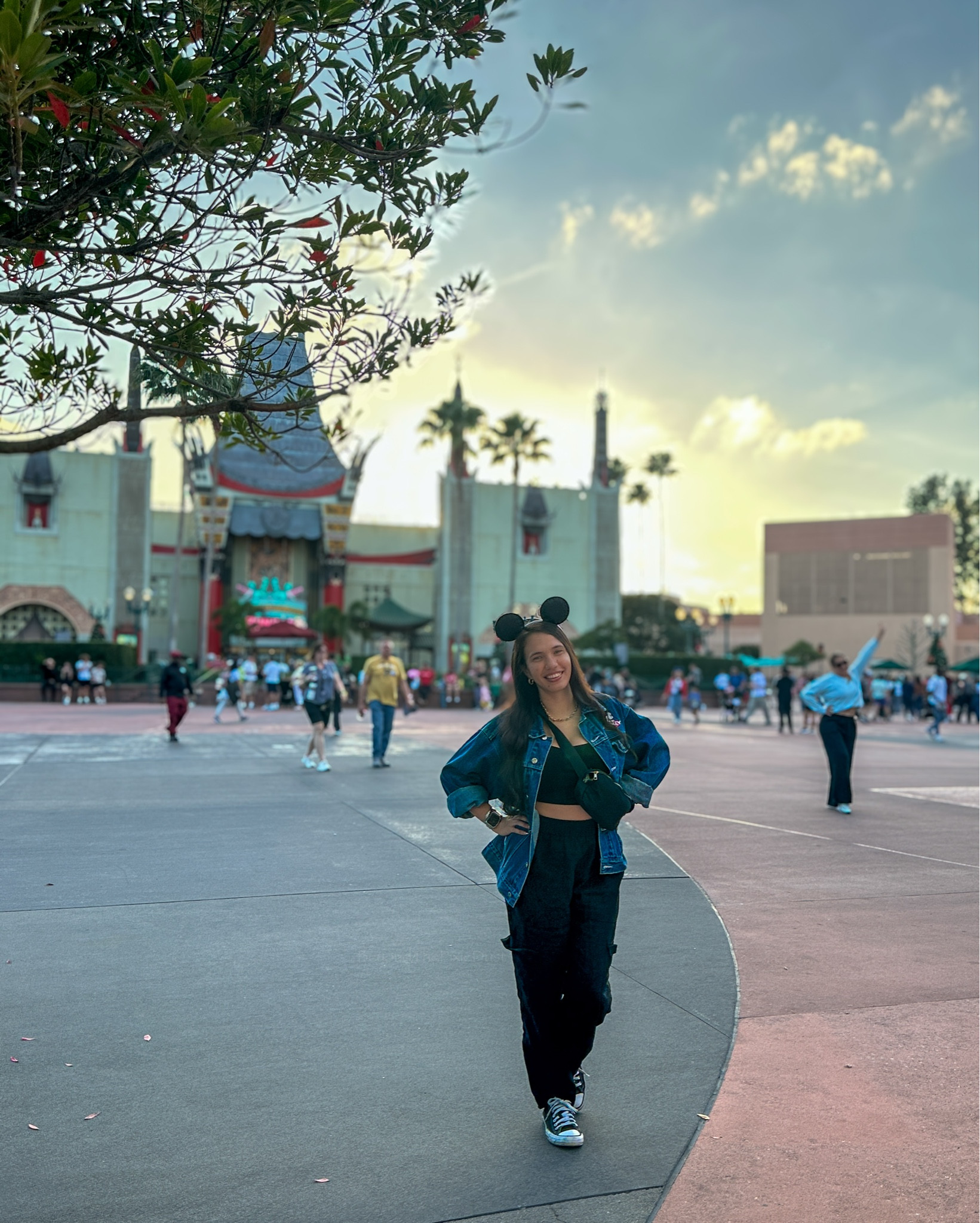 kicking off my first park day at Disney’s Hollywood Studios! classic mickey ears, black crop top, cargo pants, converse & jean jacket — enjoying park classics and snapping my yearly tradition photo.
🖤linked my full outfit and everything I could find from my theme park bag🖤

#LTKdayinmylife #LTKTravel #LTKootd