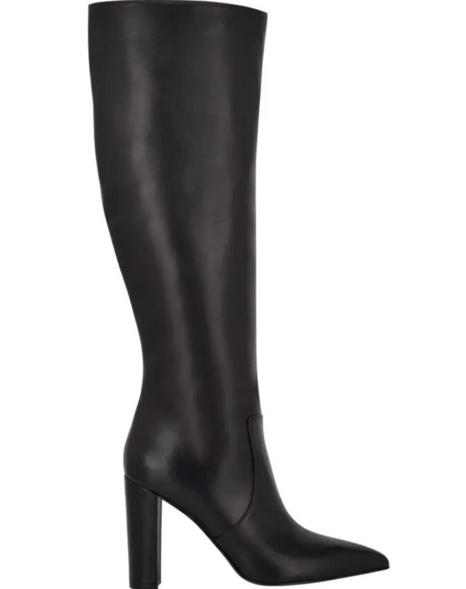 Black knee high boots with thick heels 

#LTKstyletip #LTKfit #LTKSeasonal