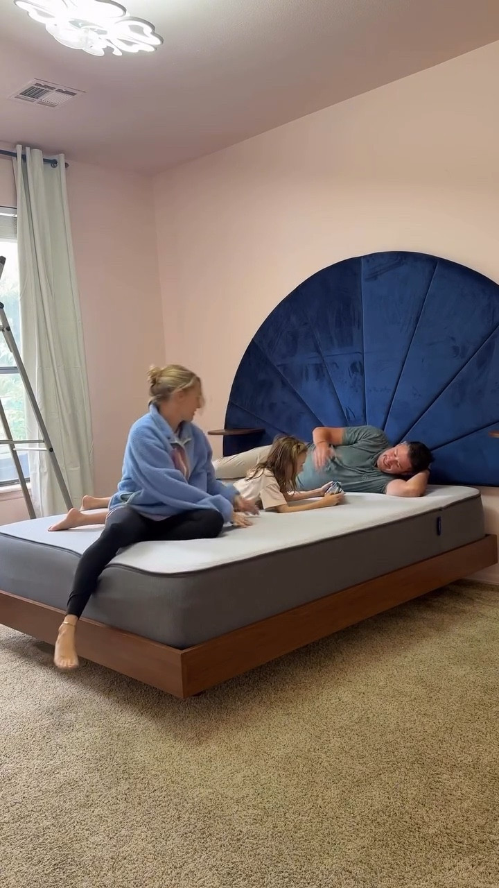 Ok the bed is super cute, but the rest of the furniture is a situation 🤣 

1. All furniture suggestions are welcome!
2. @article wanna sponsor us hehehe