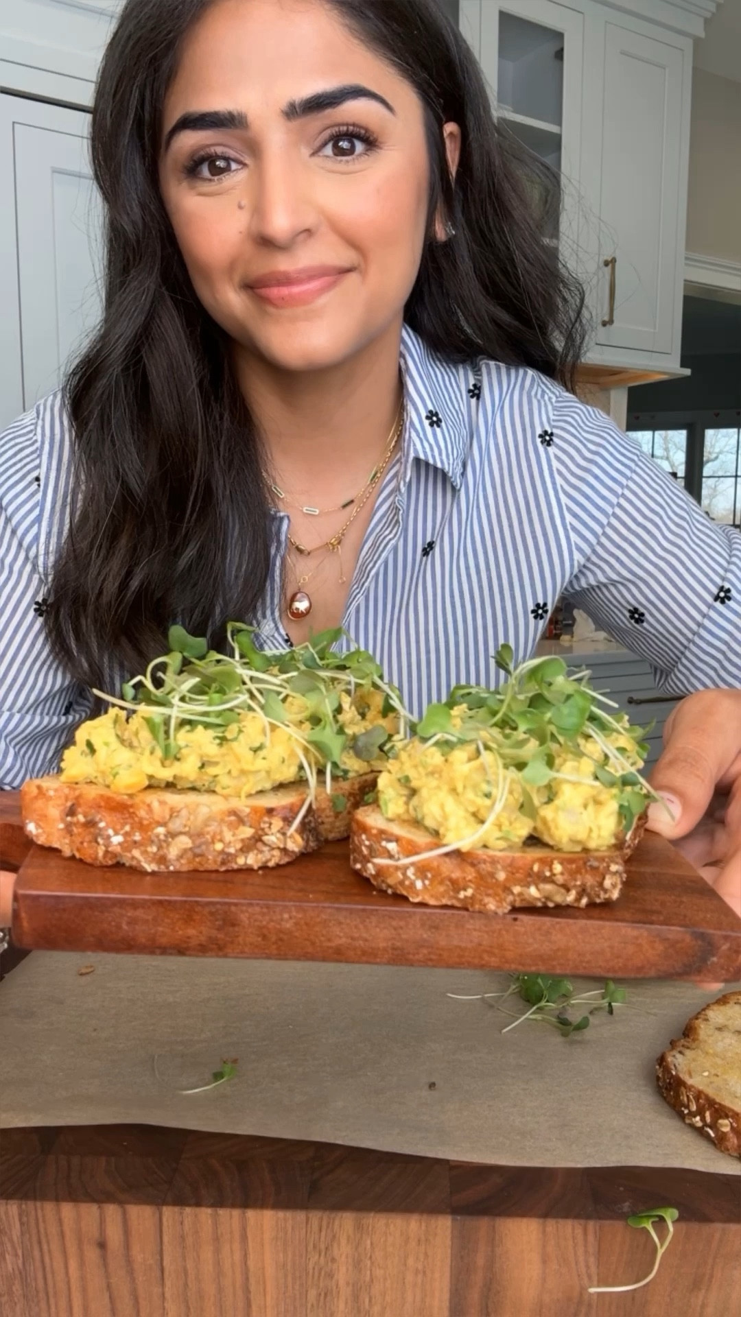 This is one of my favorite shirts to wear ! So comfy and it’s long enough to wear with leggings too !

#LTKVideo #LTKhome #LTKfindsunder100