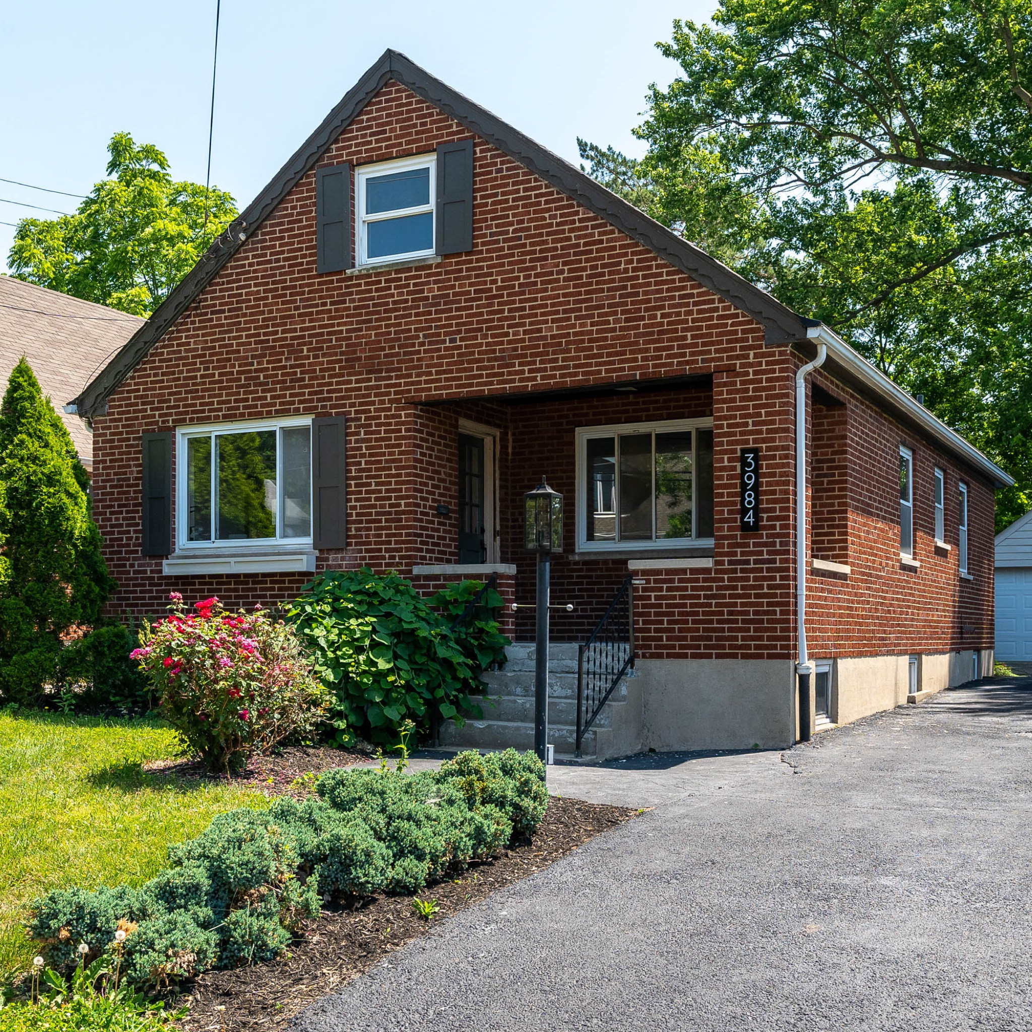 Watterson Flip - Exterior