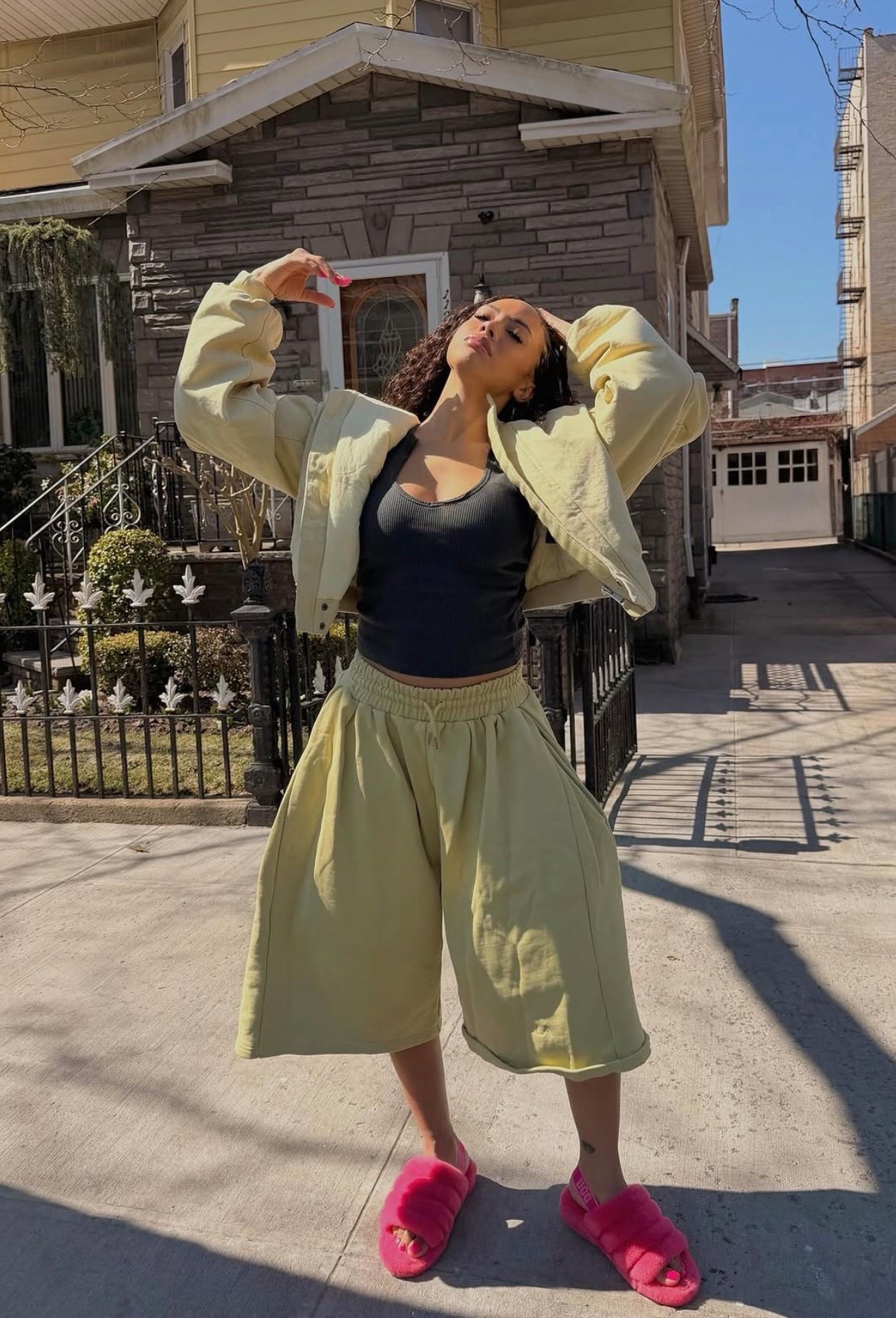 NYC style cozy edition 🖤 

spring style, city girl outfit inspo, lazy day fit ideas, footlocker

#LTKdayinmylife #LTKgrwm #LTKootd