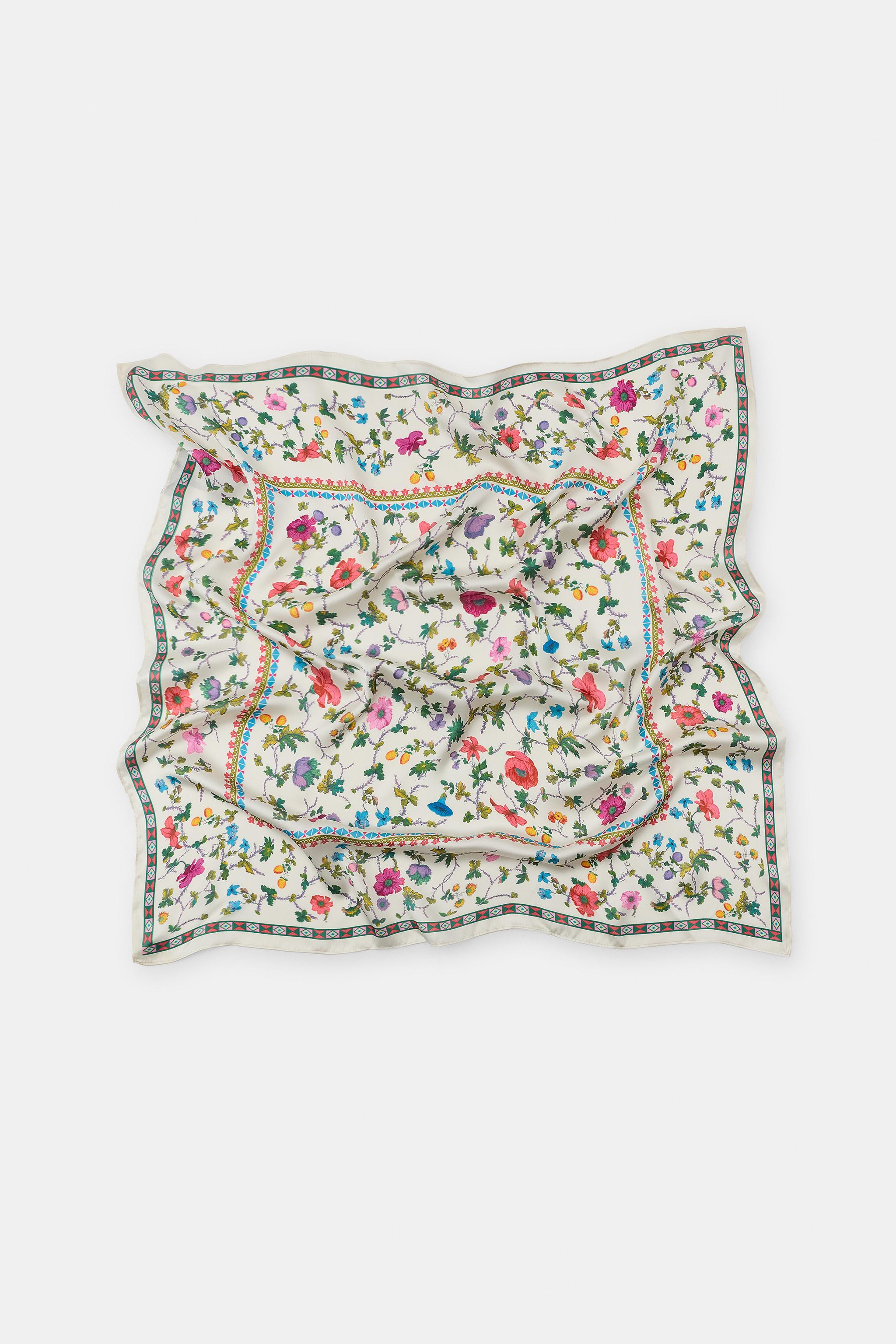 PRINTED BANDANA WITH FLORAL EMBROIDERY AND TOPSTITCHING | Zara US