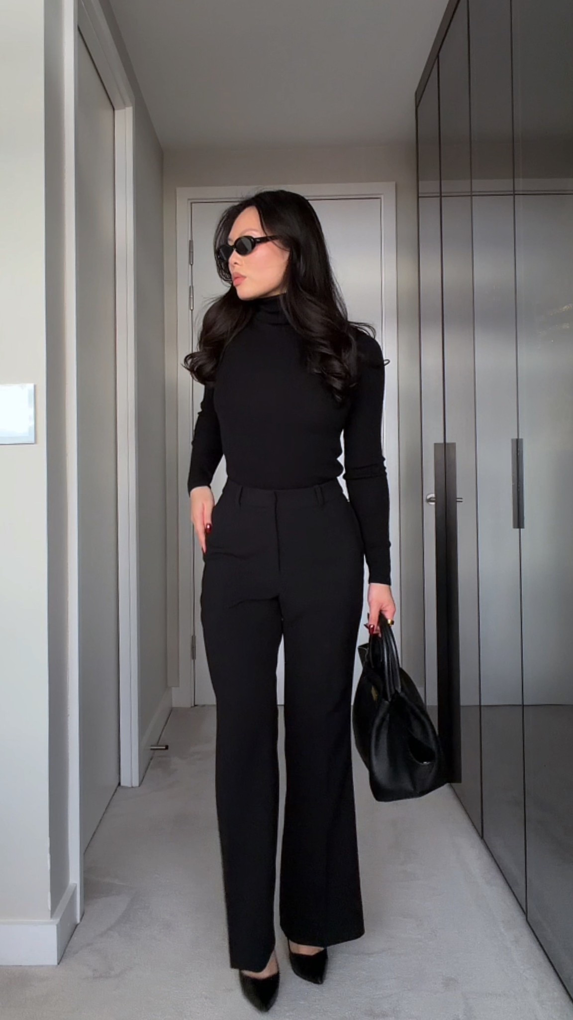 The Carolyn Bessette office fit🤍

Turtleneck XS, trousers XXS short


#LTKworkwear #LTKuk #LTKeurope