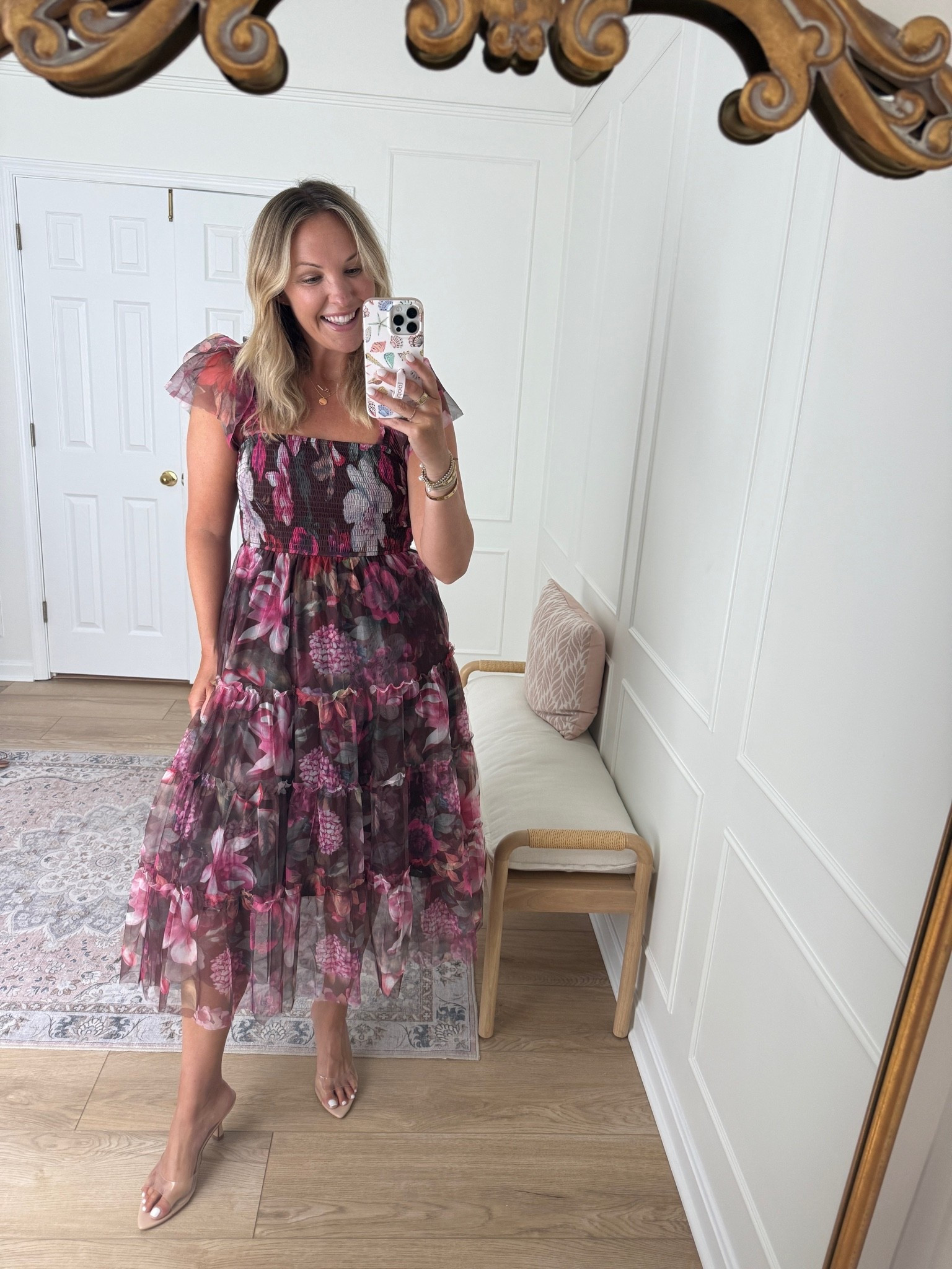Pink and tulle will always have my heart 👏🏼 love this floral pattern for family photos or any fall event! Wearing a med
