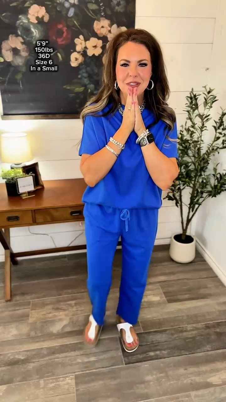 One of the Most Comfortable Two Piece Set I Own! ✨
#springfashion #ootd #set
