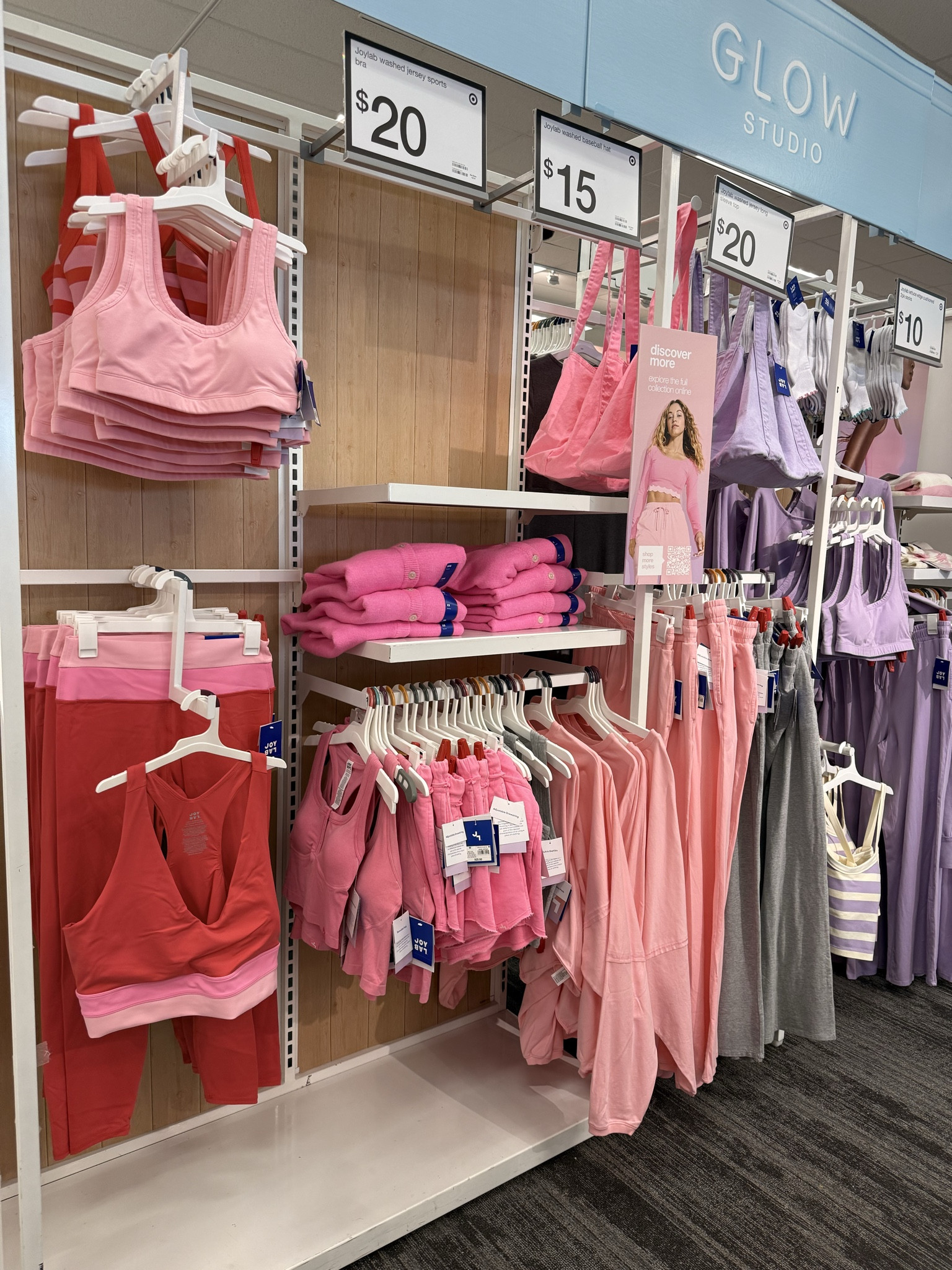 Loving all the pink!!!💗

Joylab, target fashion, workout, activewear, active

#LTKFindsUnder50 #LTKfitnessgoals #LTKActive