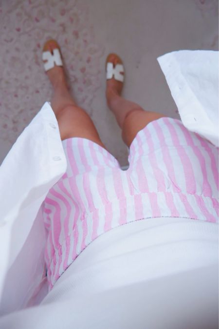 The comfiest pink stripe linen shorts 


#LTKfindsunder50 #LTKstyletip #LTKtravel
