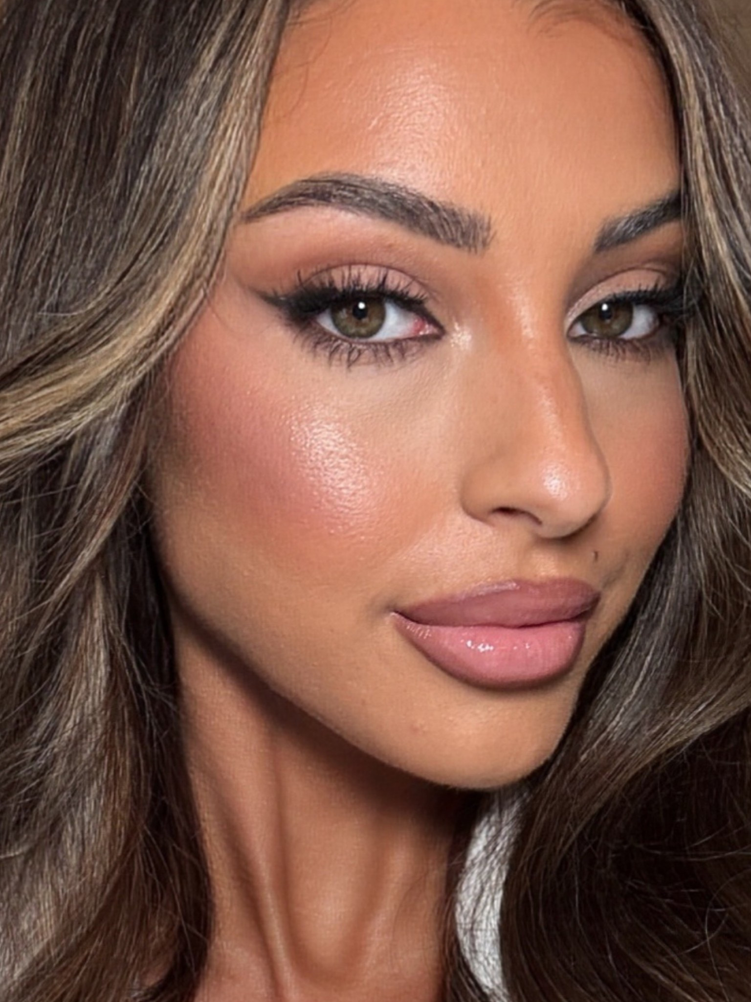 Viral bridal makeup lip combo 