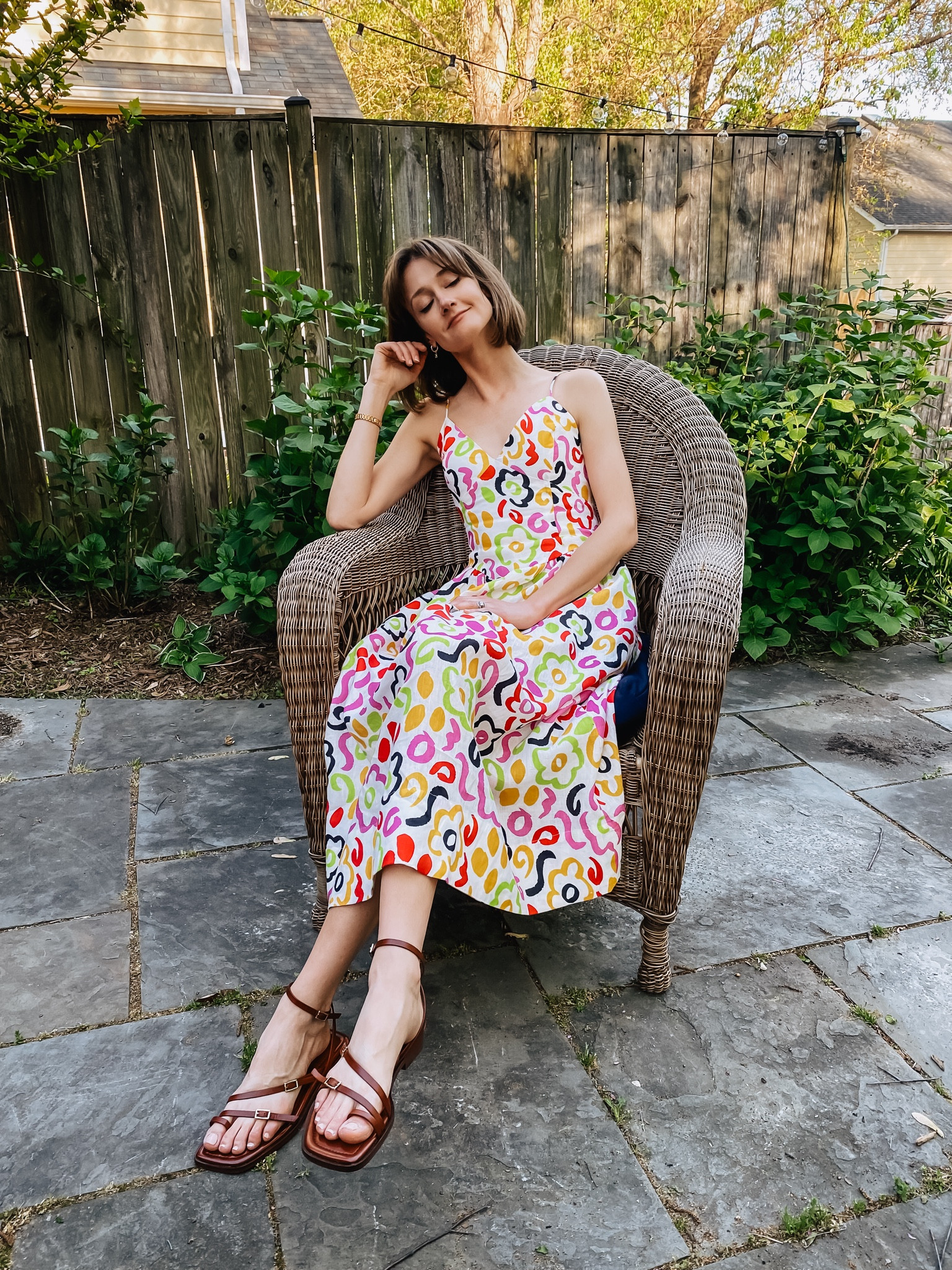 This linen dress is going to feel amazing on warm summer days! And I’m obsessed with these classic brown leather sandals! 

#LTKSeasonal #LTKShoeCrush #LTKStyleTip