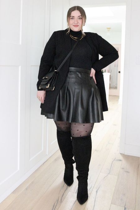 Plus size all-black faux leather skirt and polka dot tights look 

#LTKcurves