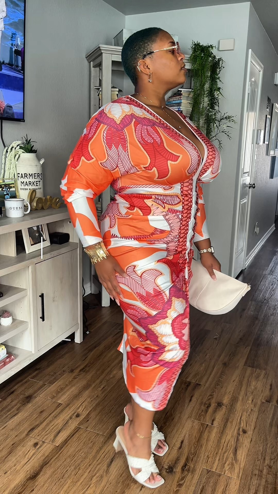 Need a simple but elegant dress for brunch? Look no further boo✨ This dress highlights all curves and the sleek design ensures trouble areas are masked! I’m wearing a XXL❤️ but the original couldn’t be linked. I selected close alternatives below 


Summer dress, brunch dress ideas, under $50, under $30, look worth the click, curve-approved comfort, day to night outfit, major slay, go-to summer staples, one piecee

#LTKPlusSize #LTKFindsUnder50 #LTKStyleTip