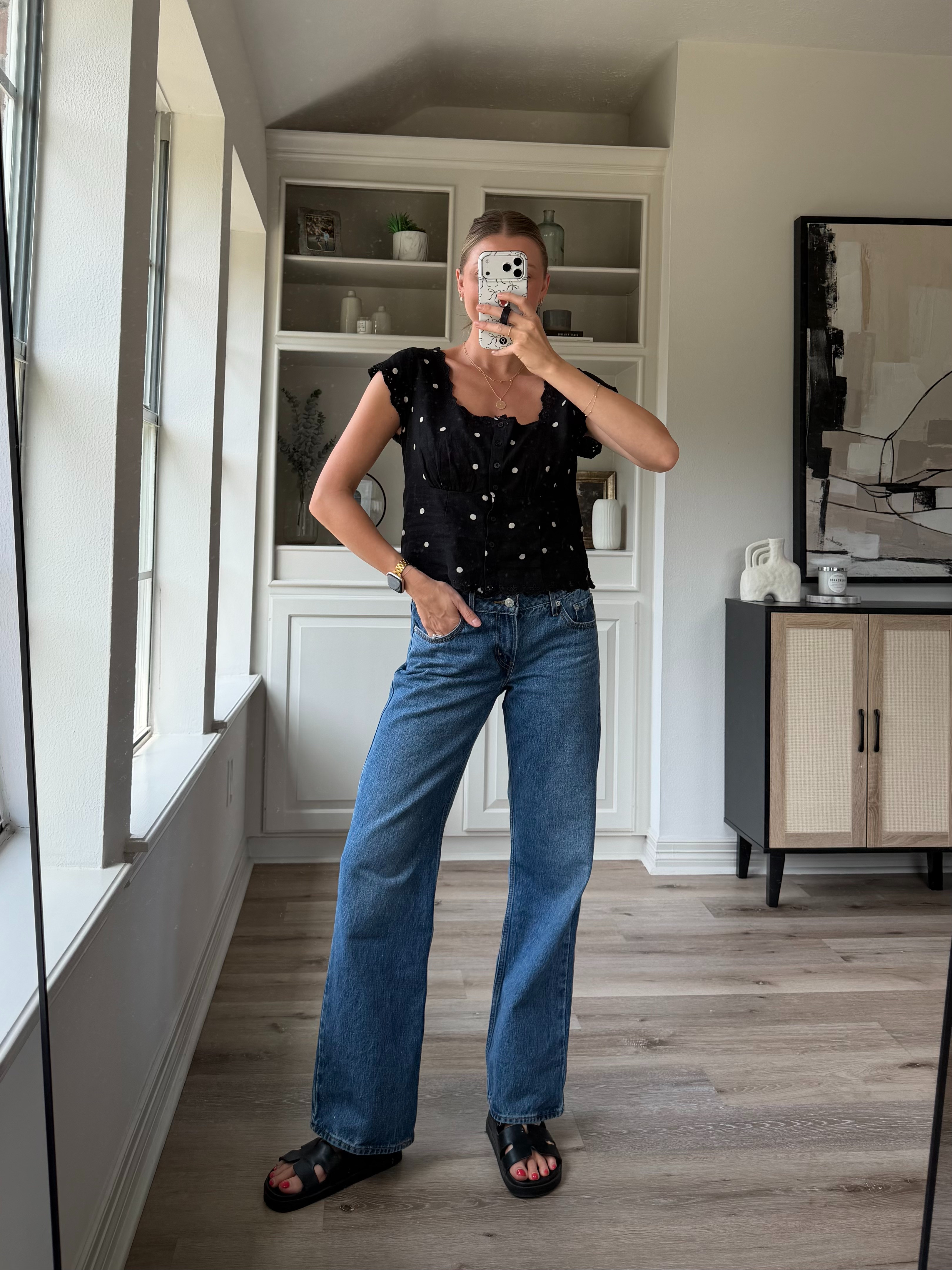 Cute everyday outfit inspo | M polka dot top 

 