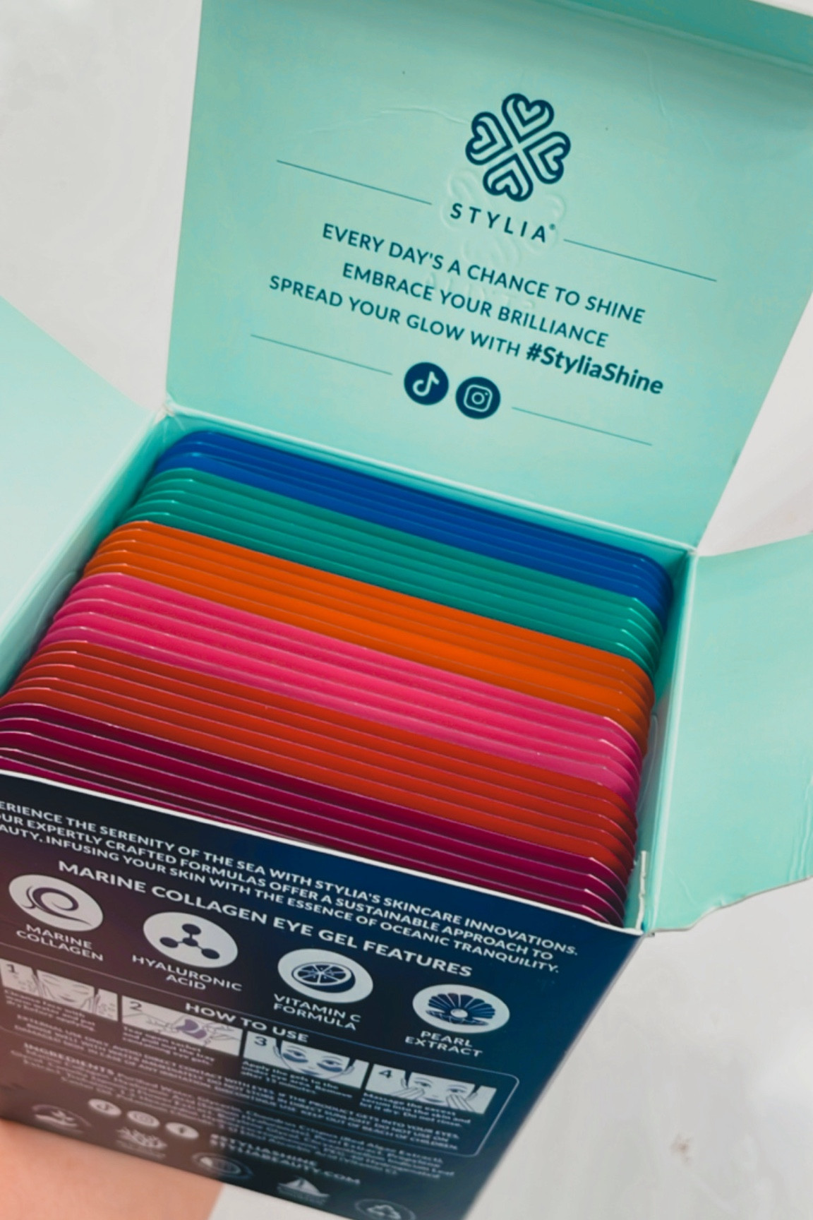 These collagen eye gels are so refreshing. Especially in the summer! 👌🏼☀️🌊🌈

#Beauty #EyeGels #Collagen #MarineCollagen #Stylia #Amazon #Trendy #TrendingBeauty 

#LTKBeauty #LTKSummerSales #LTKFindsUnder50