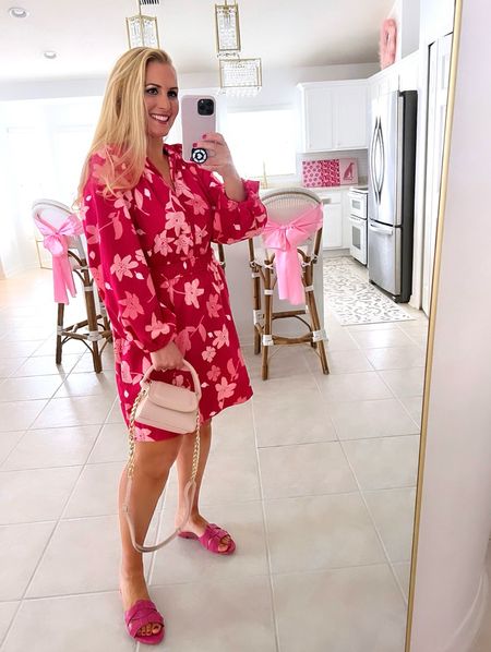 Doing a Walmart try on and here’s another floral mini dress! Love the colors!!! Wearing a medium and fits true to size. Loving their spring fashion.


Also linking my Valentine’s Day decor.





#LTKGiftGuide #LTKhome #LTKSeasonal