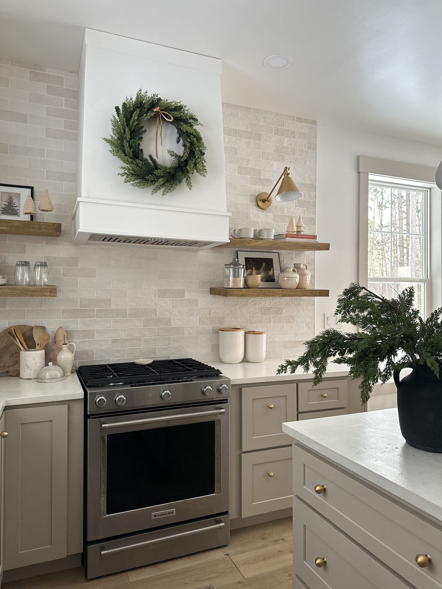 Our Christmas kitchen 🤎

#LTKfindsunder100 #LTKfindsunder50 #LTKhome