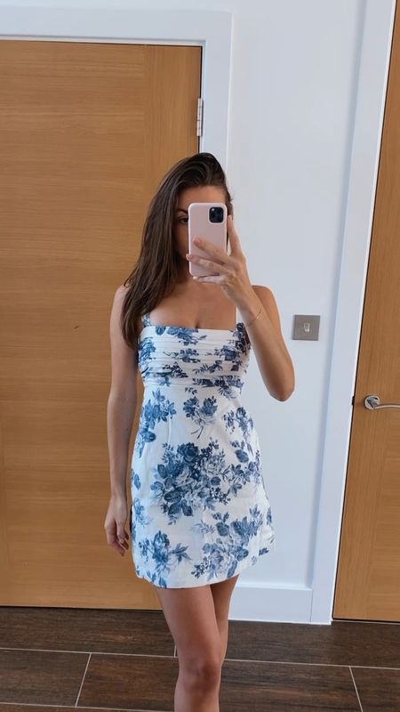 Such a pretty sundress from Abercrombie!

Perfect for summer 

I have size XS 

#LTKsummer #LTKeurope #LTKuk