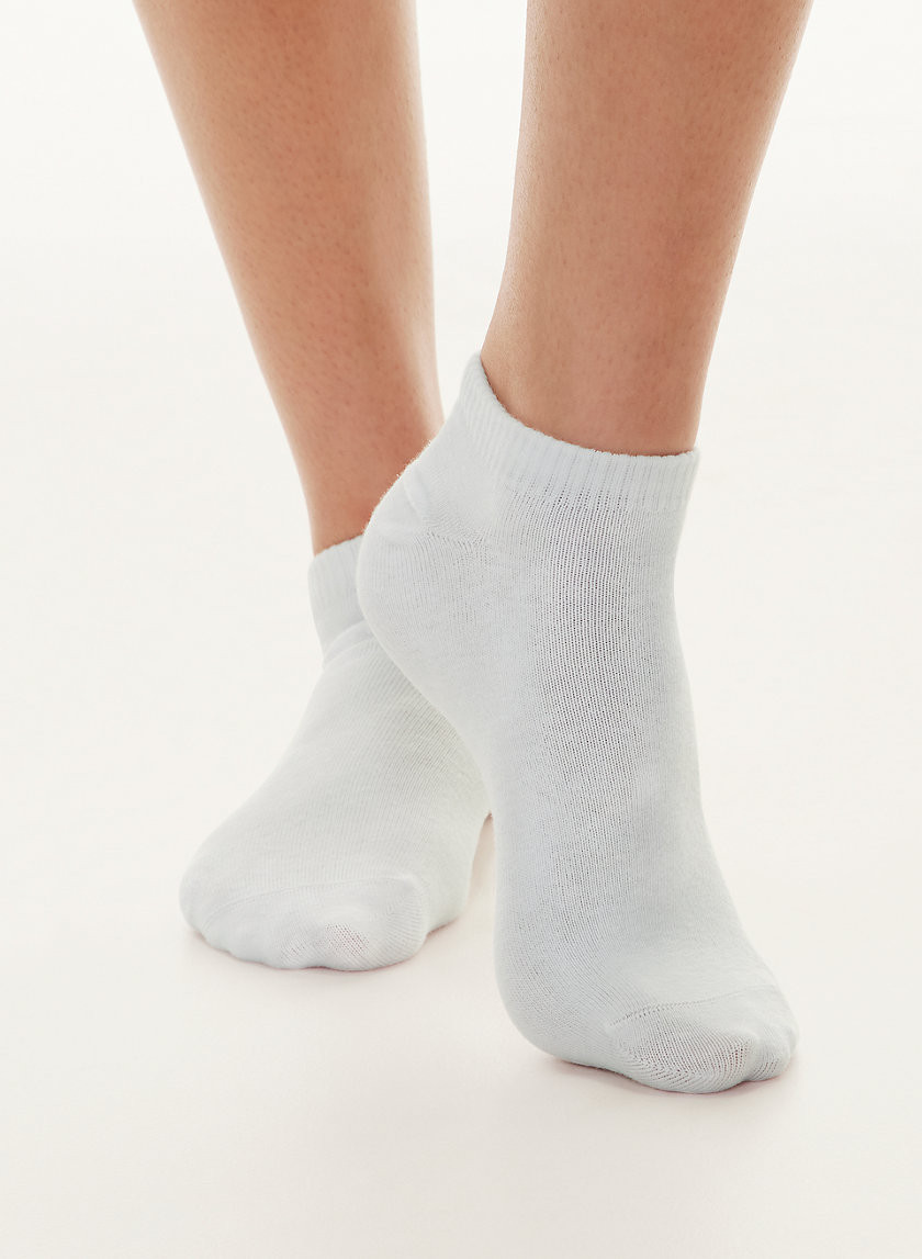 Aritzia Wilfred Only No-Show Socks 3-Pack in White | XS/Small | Aritzia