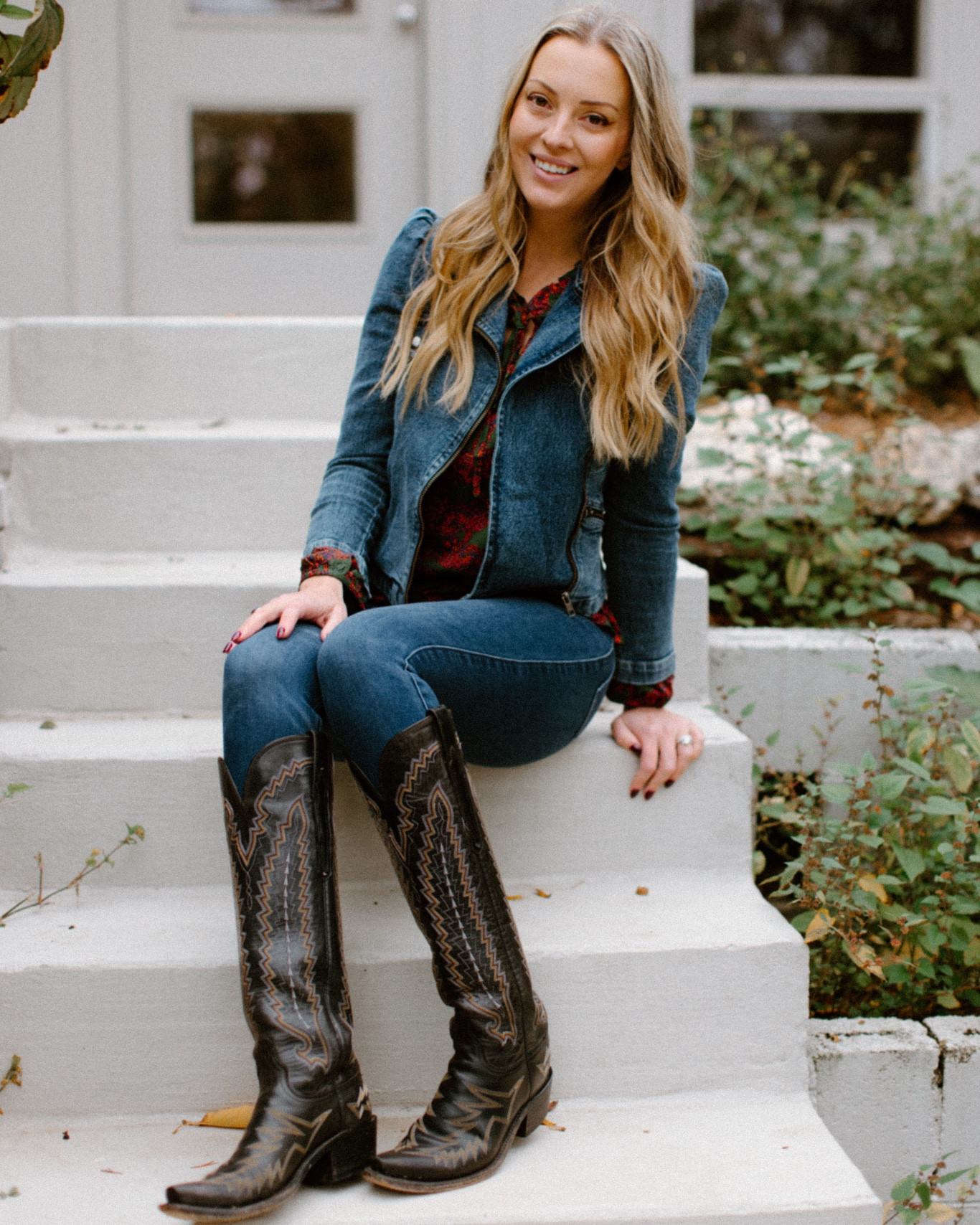 Looking to shop local this Black Friday? The SC sisters of Briton Court are offering 25% off — including this jean jacket and top!

Jacket is a shrunken fit — wearing size small
Top - wearing XS


#LTKCyberWeek #LTKHoliday #LTKOver40