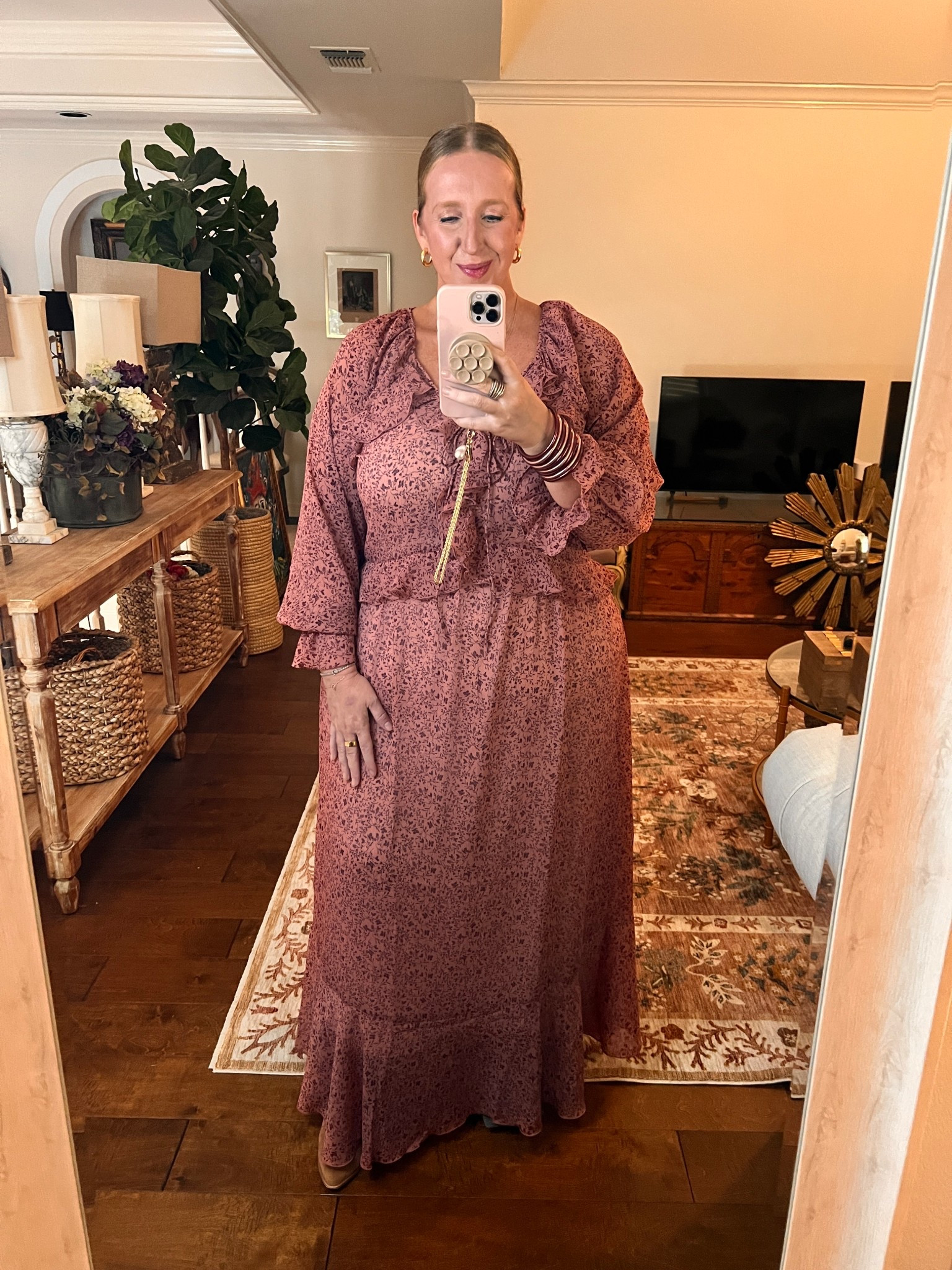 Wearing the XXL

#LTKFindsUnder100 #LTKSeasonal